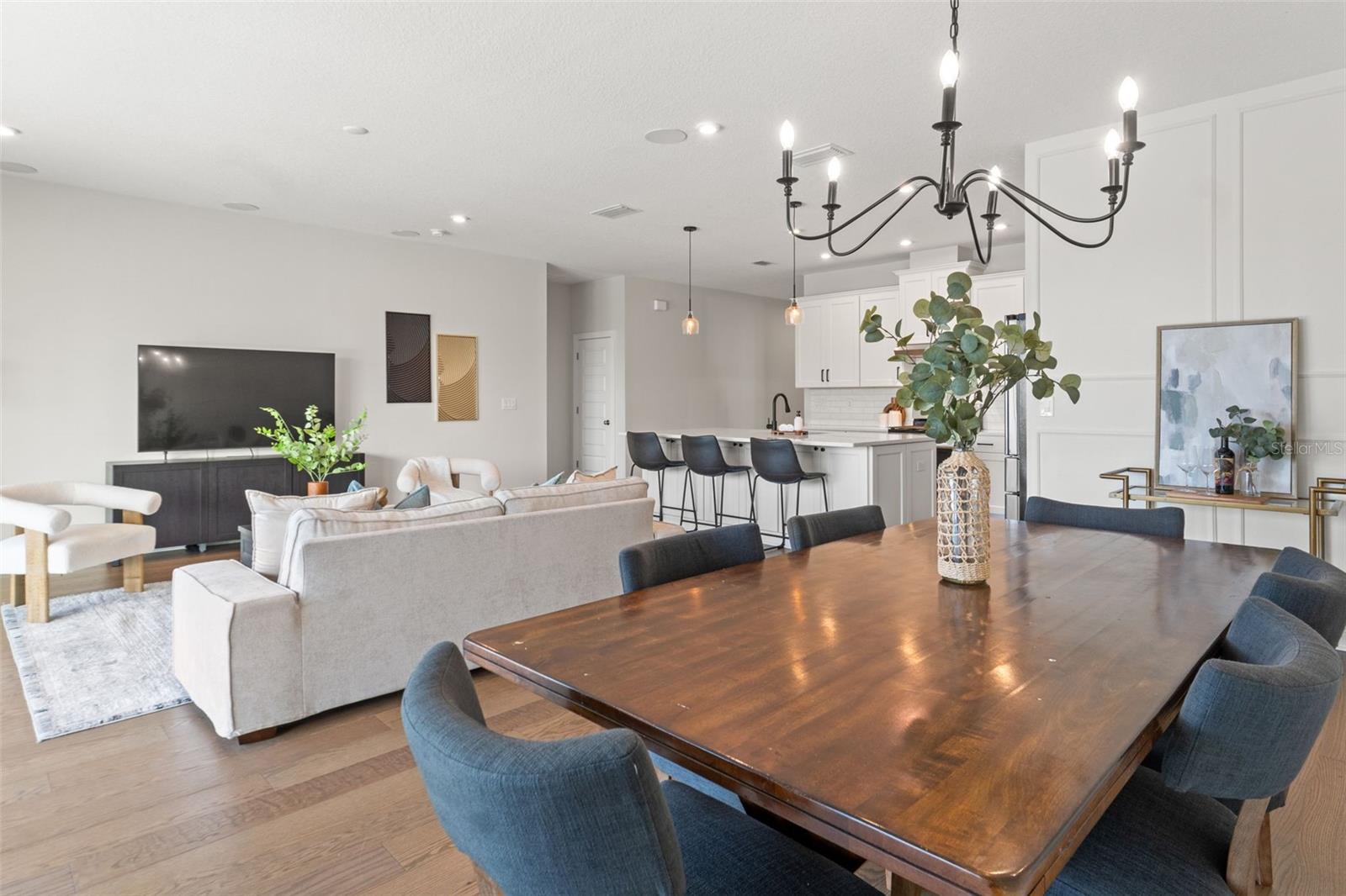 6123 GOLDEN NETTLE DR