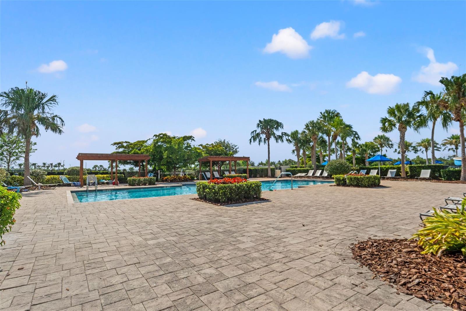 6123 GOLDEN NETTLE DR