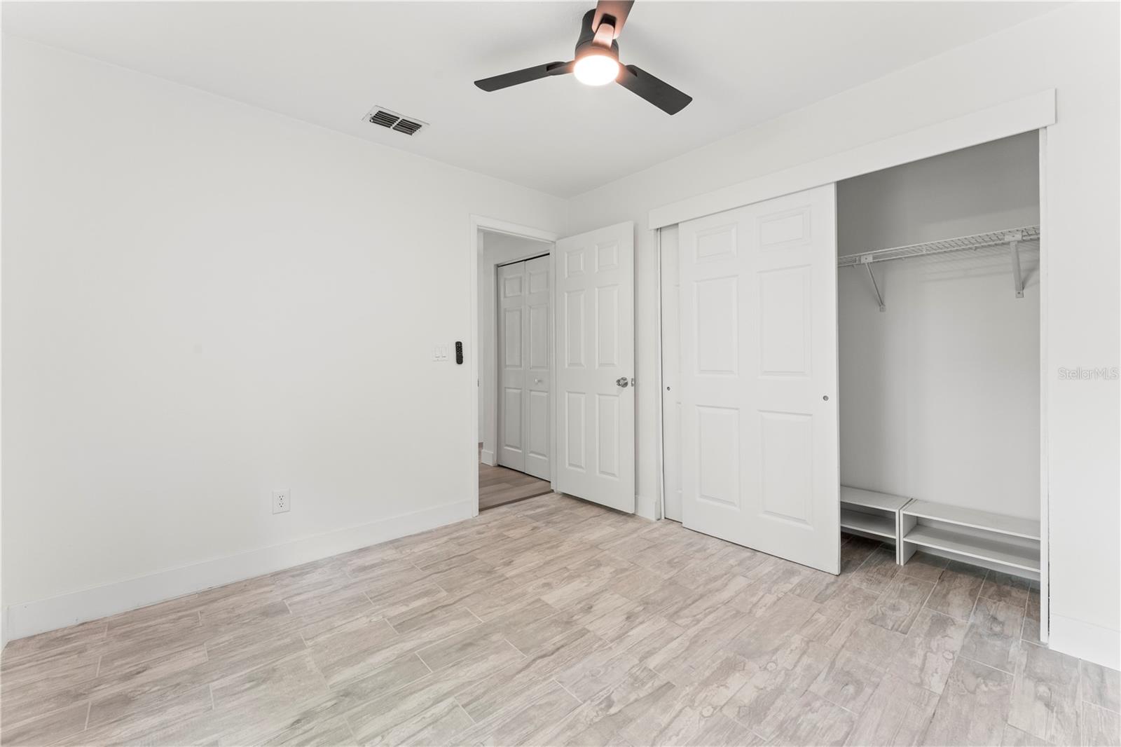 1909 DOVER CT