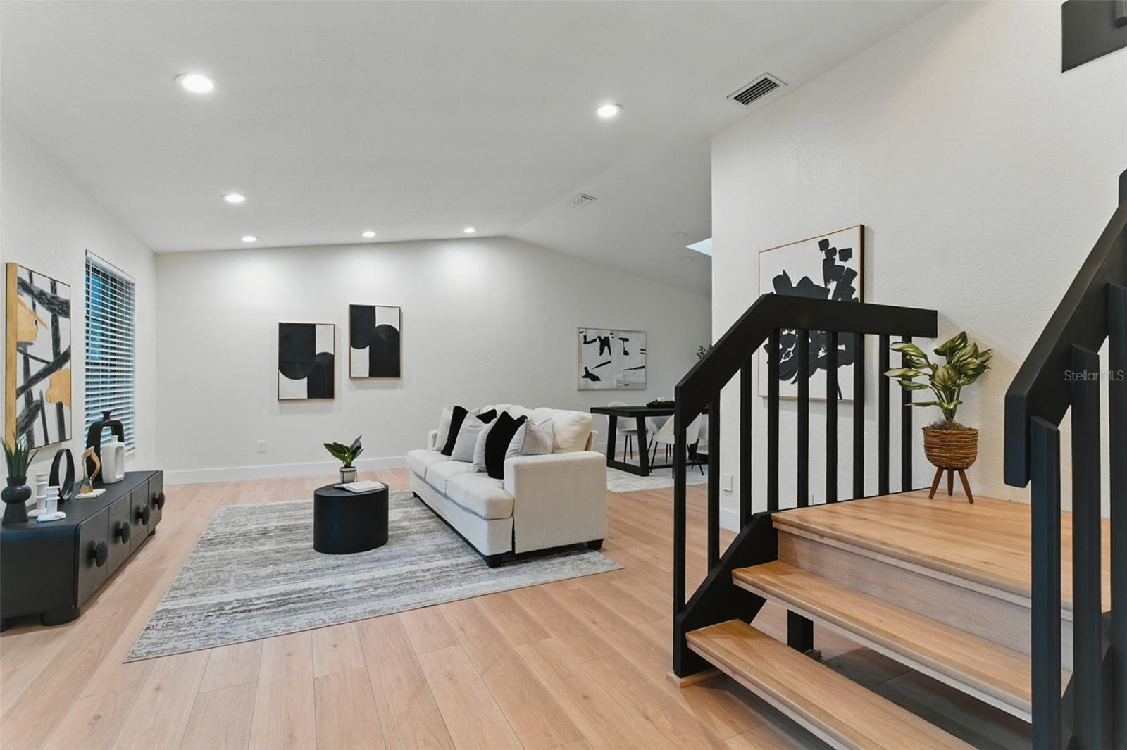 2272 ADAM CT