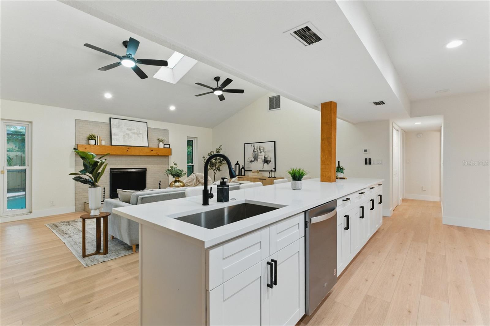 2272 ADAM CT