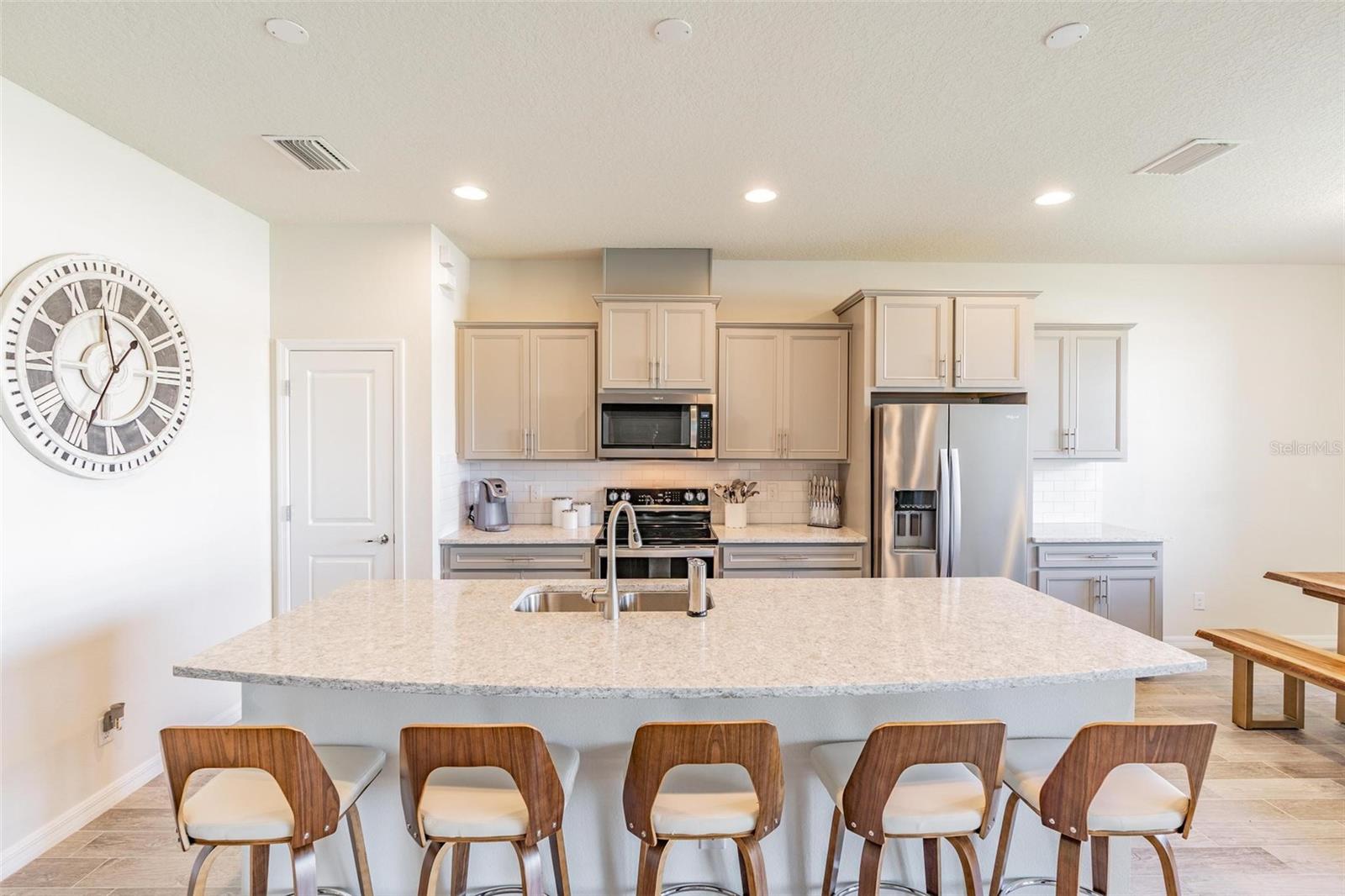 8202 OLIVE BROOK DR