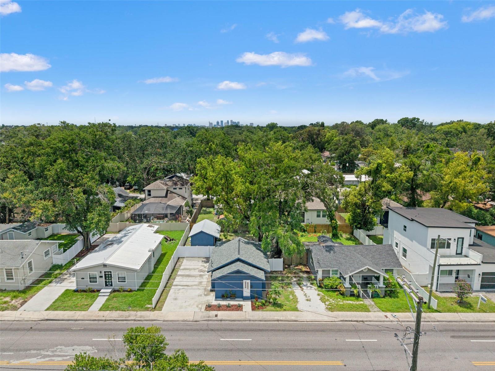 118 W SLIGH AVE