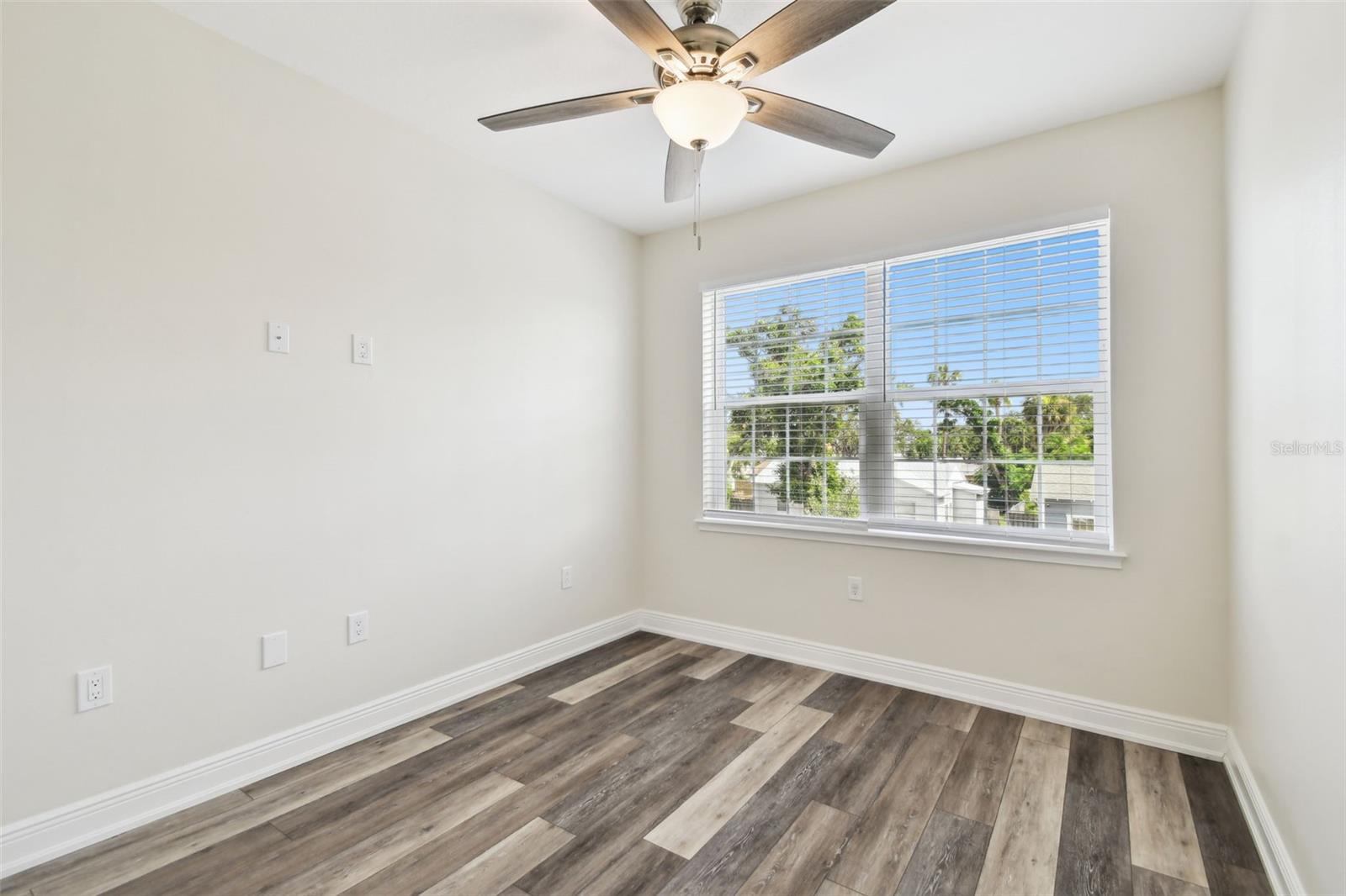 2405 W NORTH B ST #1