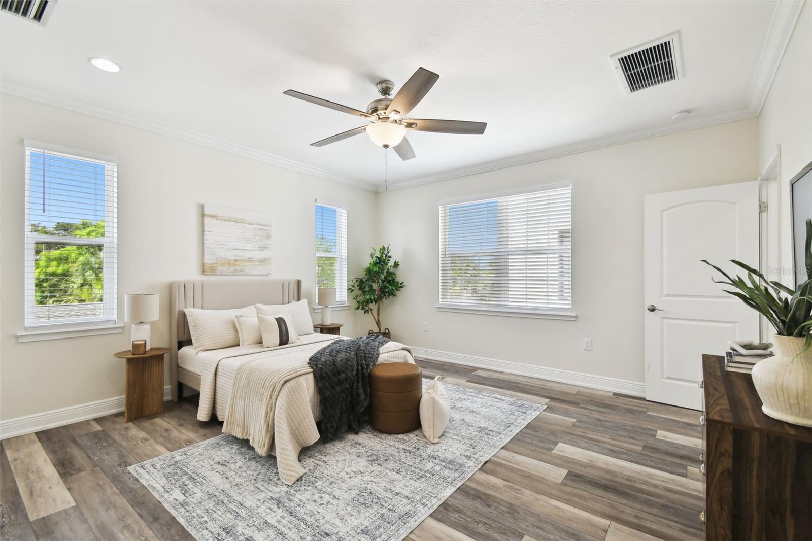 2405 W NORTH B ST #1