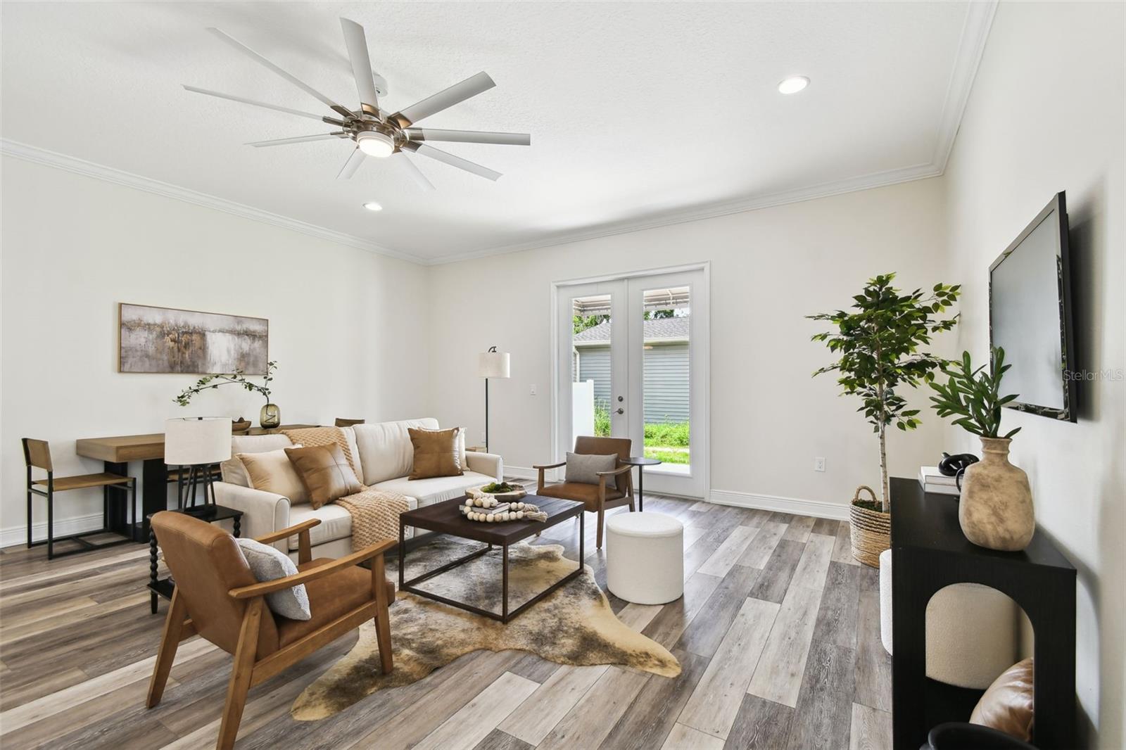 2405 W NORTH B ST #1