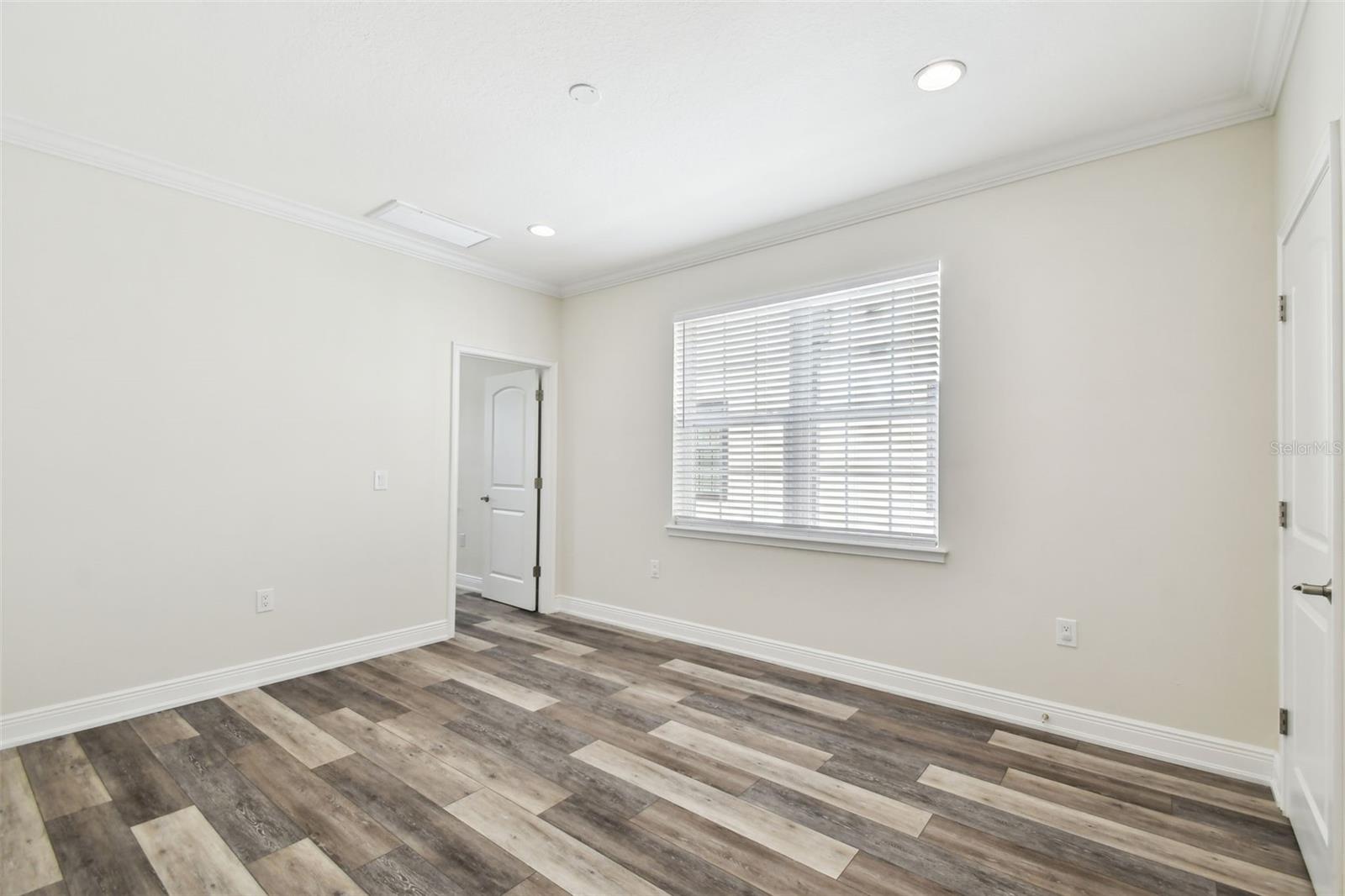 2405 W NORTH B ST #1