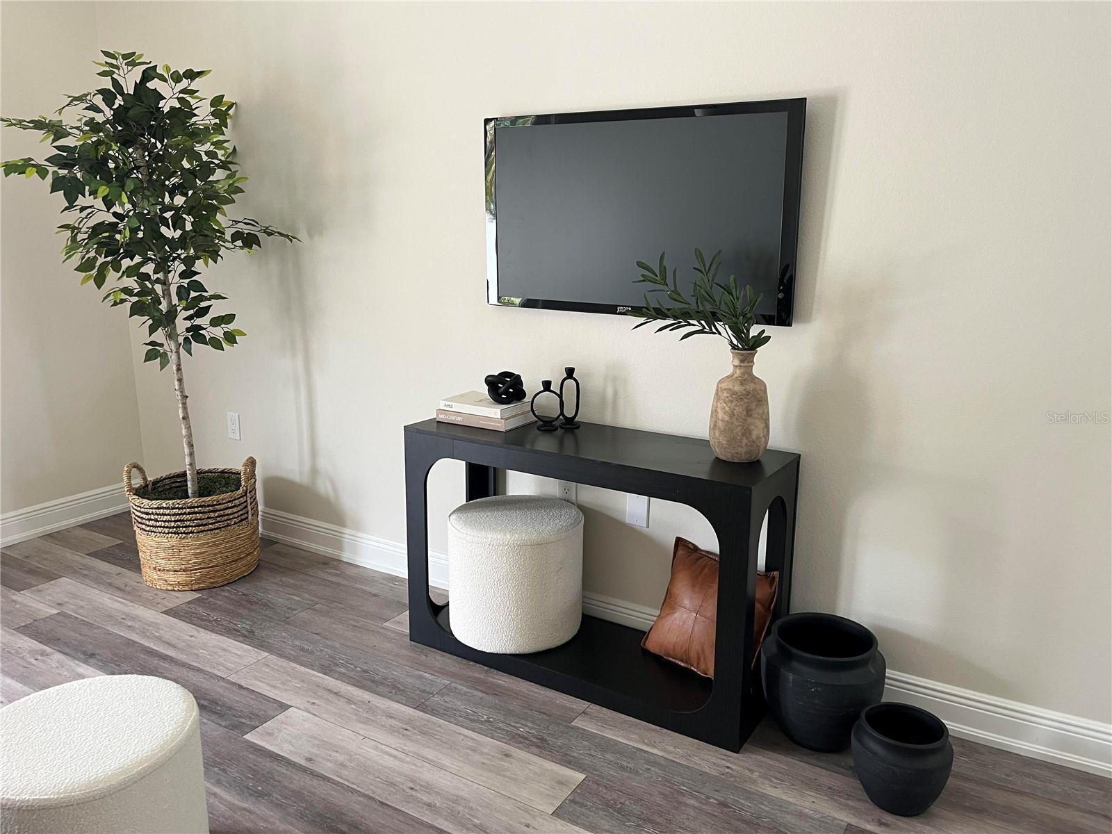 2405 W NORTH B ST #1