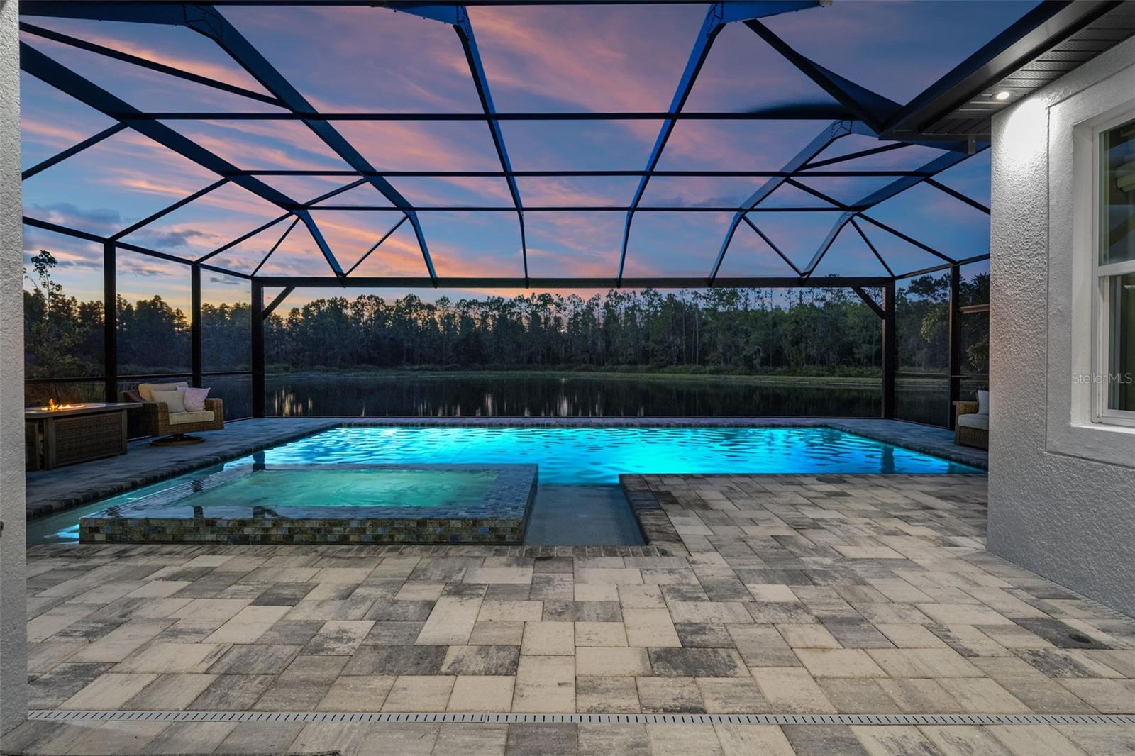 7819 NOTCHED PINE BND