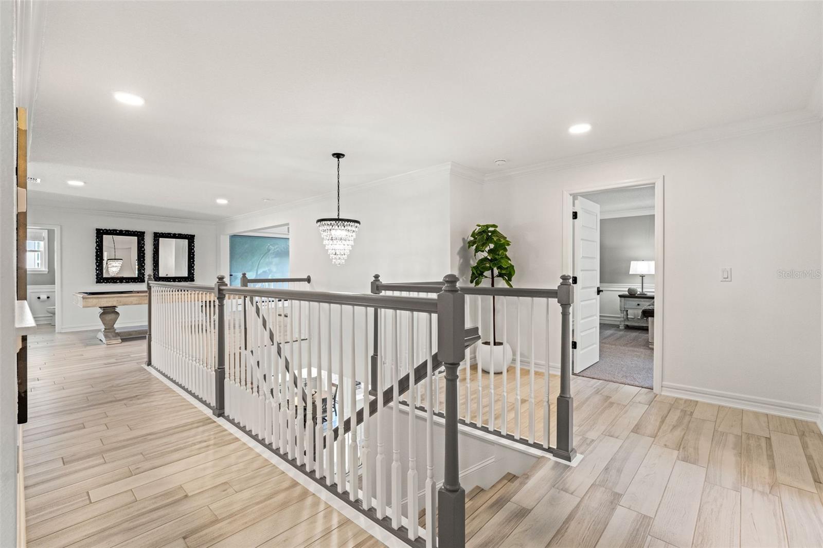 7819 NOTCHED PINE BND