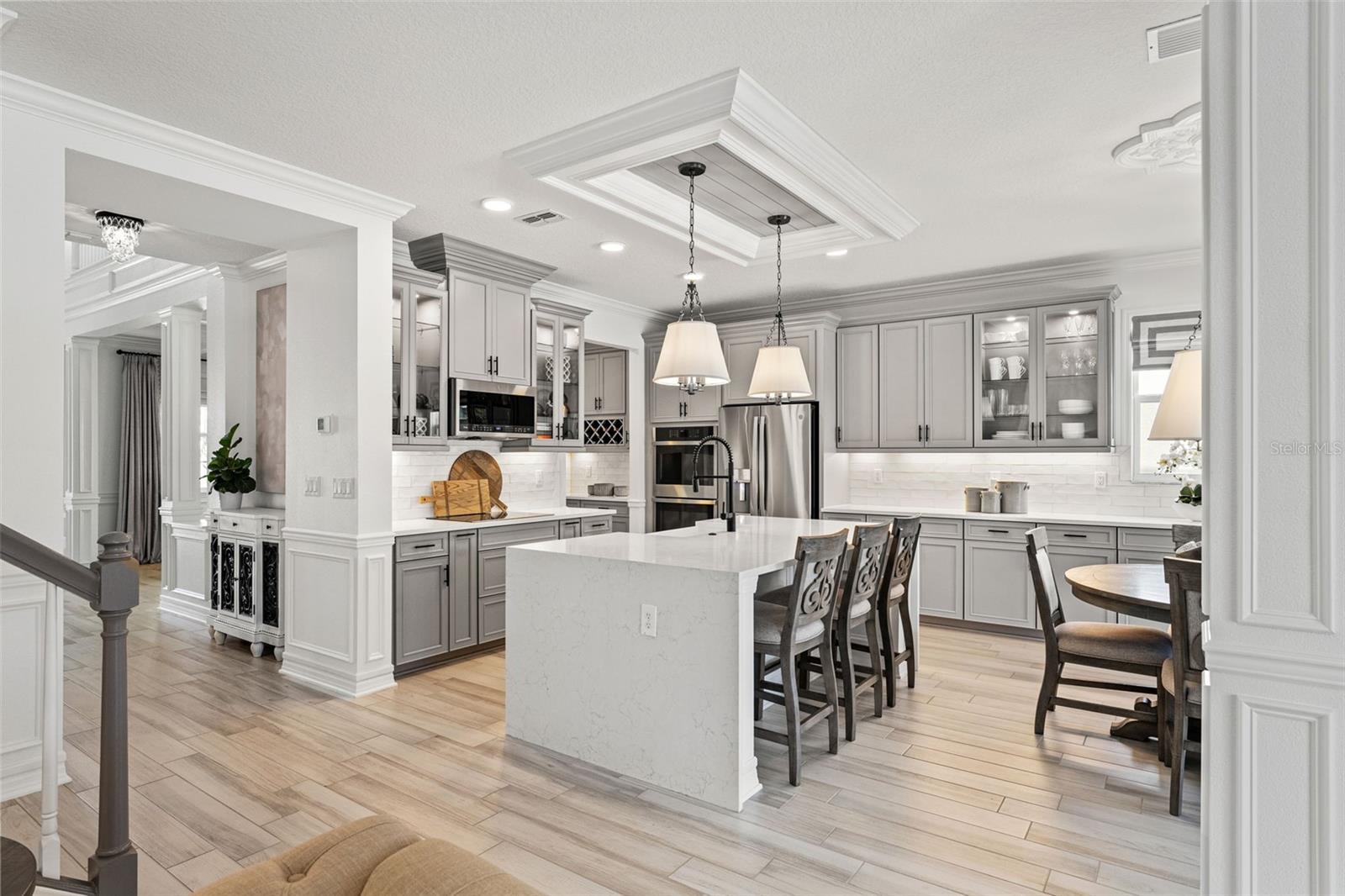 7819 NOTCHED PINE BND