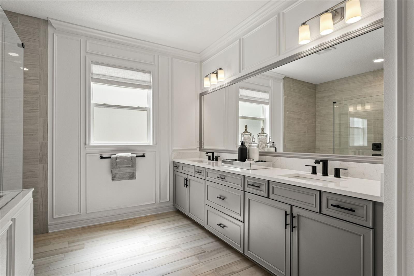 7819 NOTCHED PINE BND