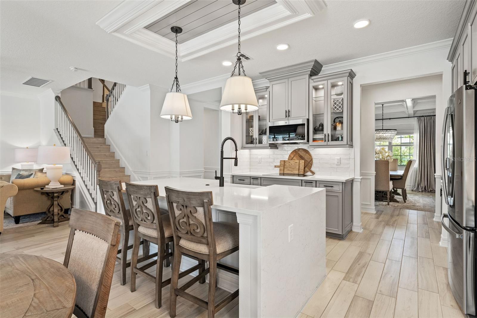 7819 NOTCHED PINE BND