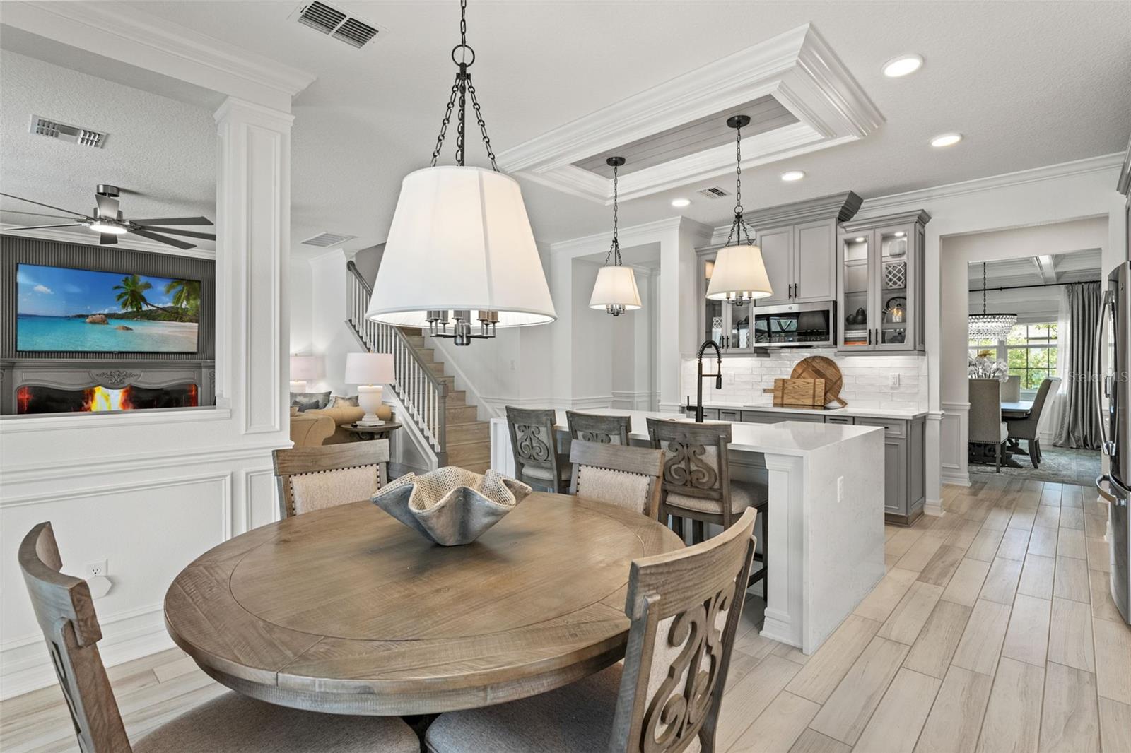 7819 NOTCHED PINE BND