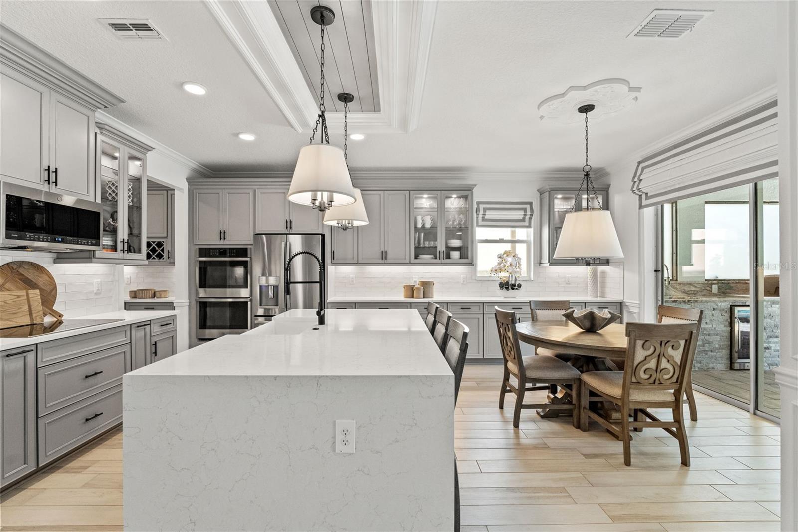 7819 NOTCHED PINE BND