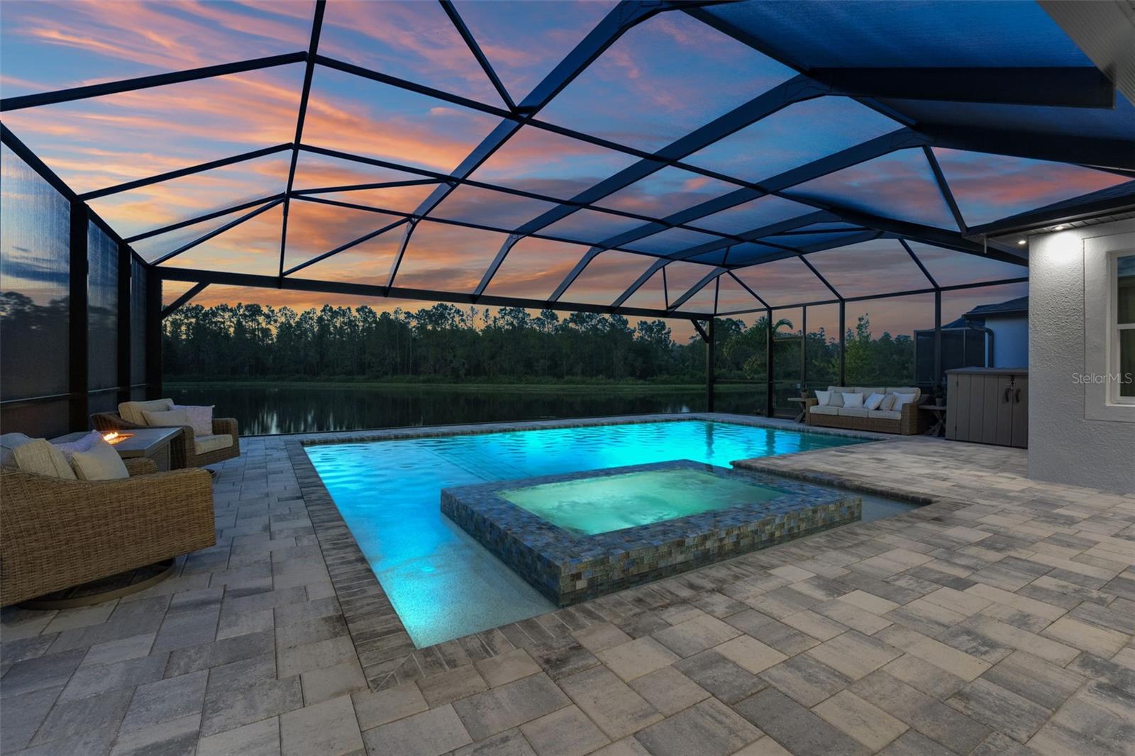 7819 NOTCHED PINE BND