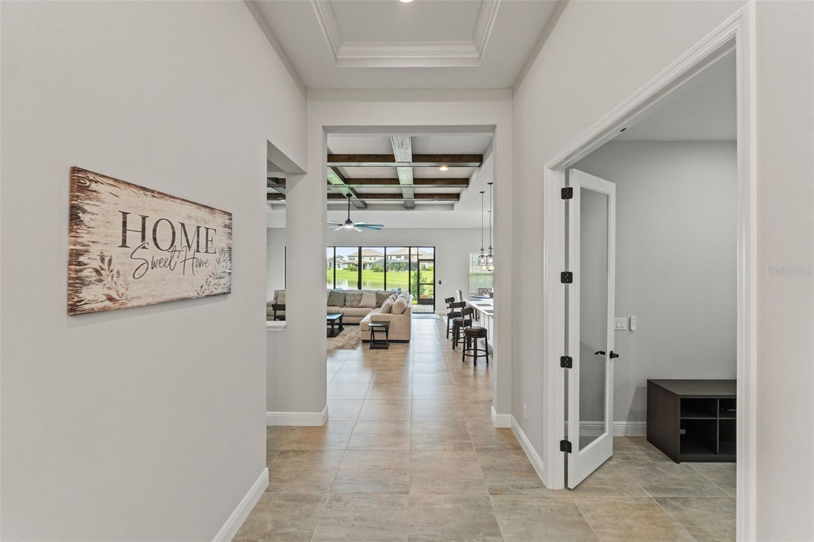 10989 RUSTIC TIMBER LOOP