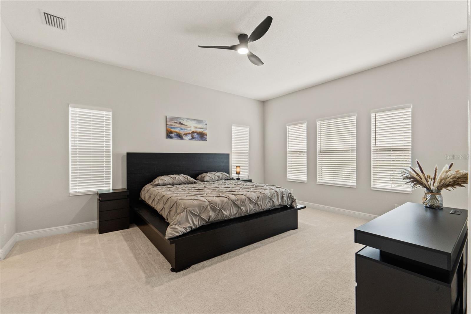 10989 RUSTIC TIMBER LOOP