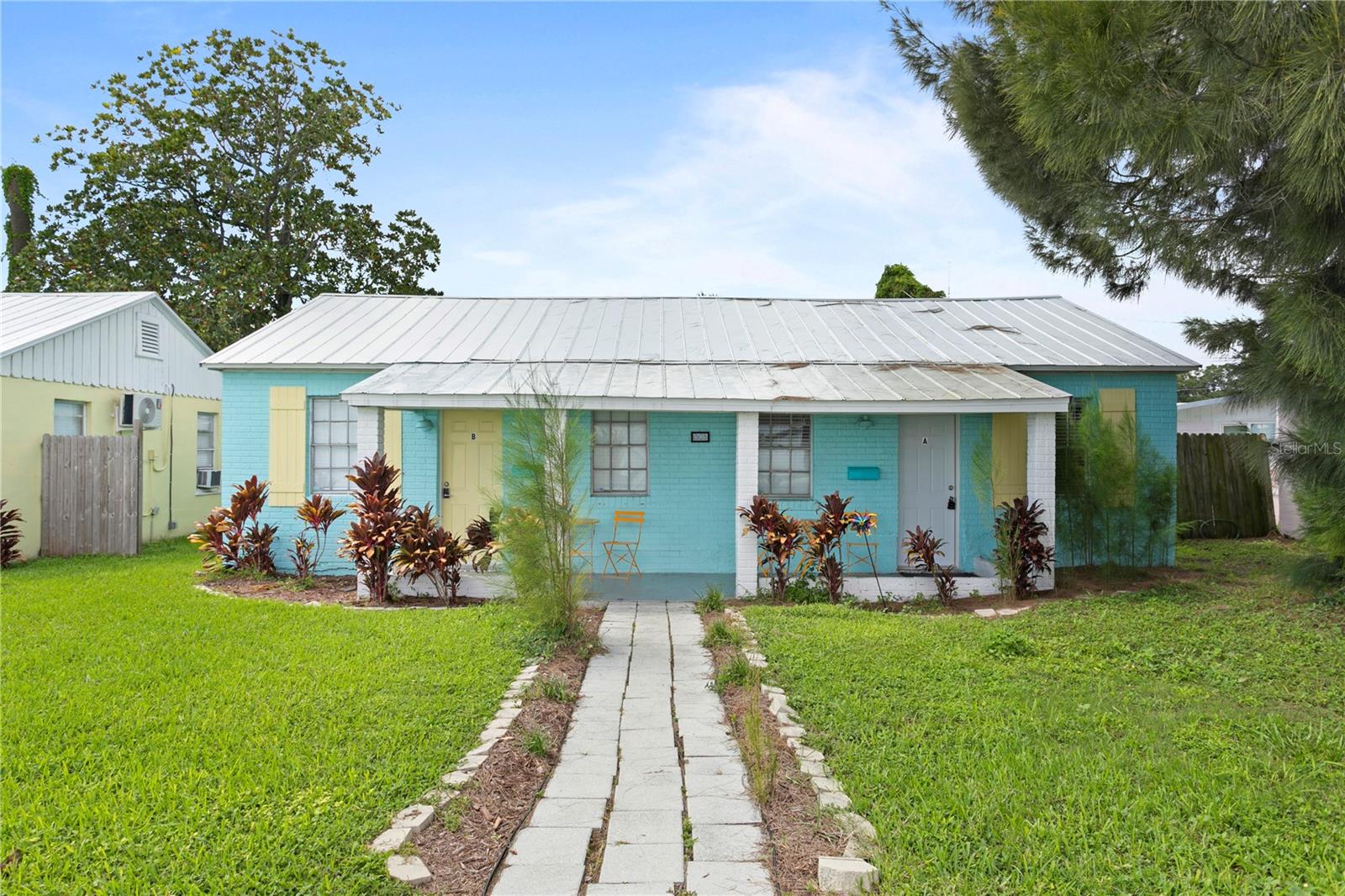 1305 S BERMUDA BLVD