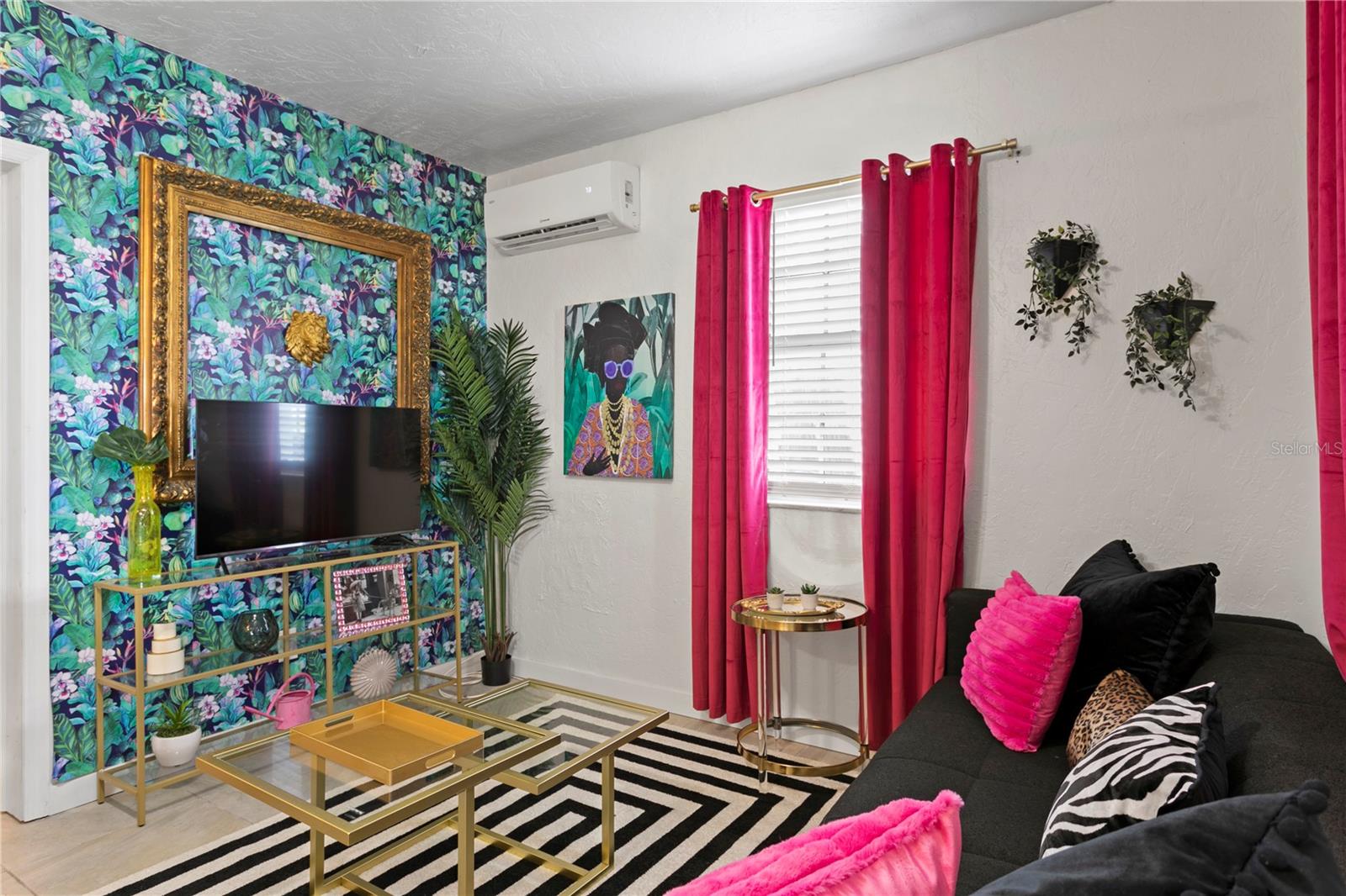 1305 S BERMUDA BLVD