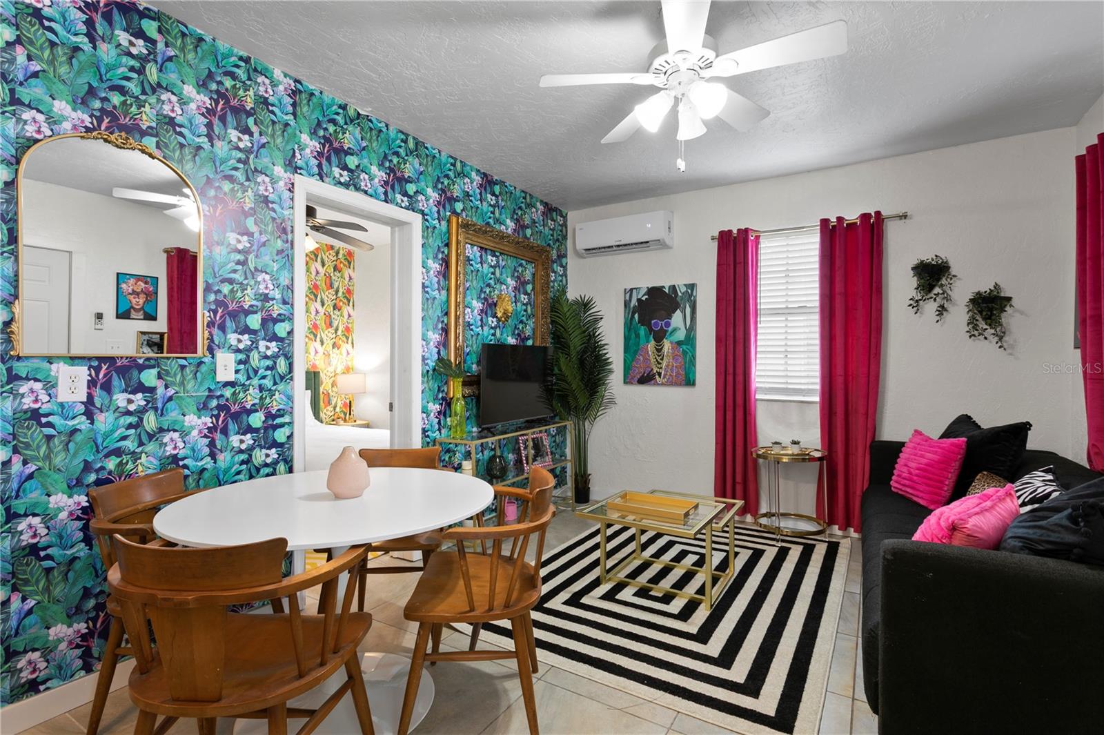 1305 S BERMUDA BLVD