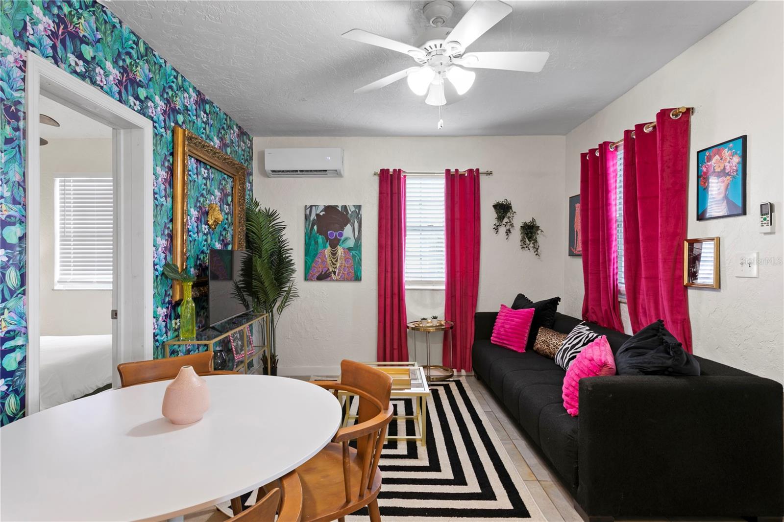 1305 S BERMUDA BLVD