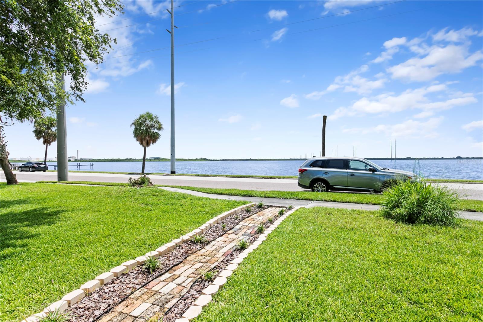 1301 S BERMUDA BLVD #A