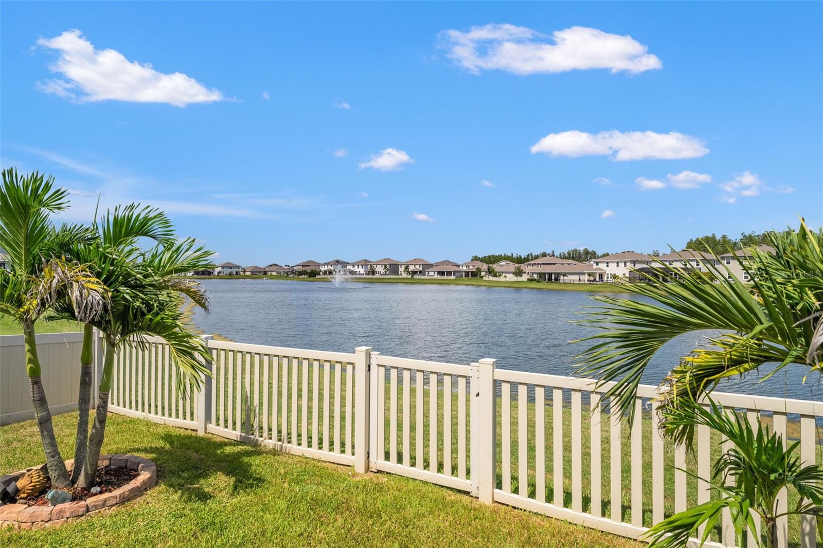 8952 BOWER BASS CIR