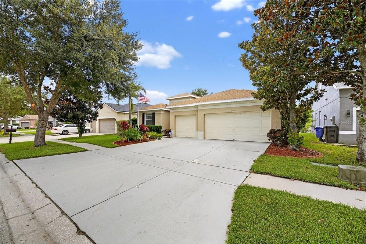 11414 BRIDGE PINE DR