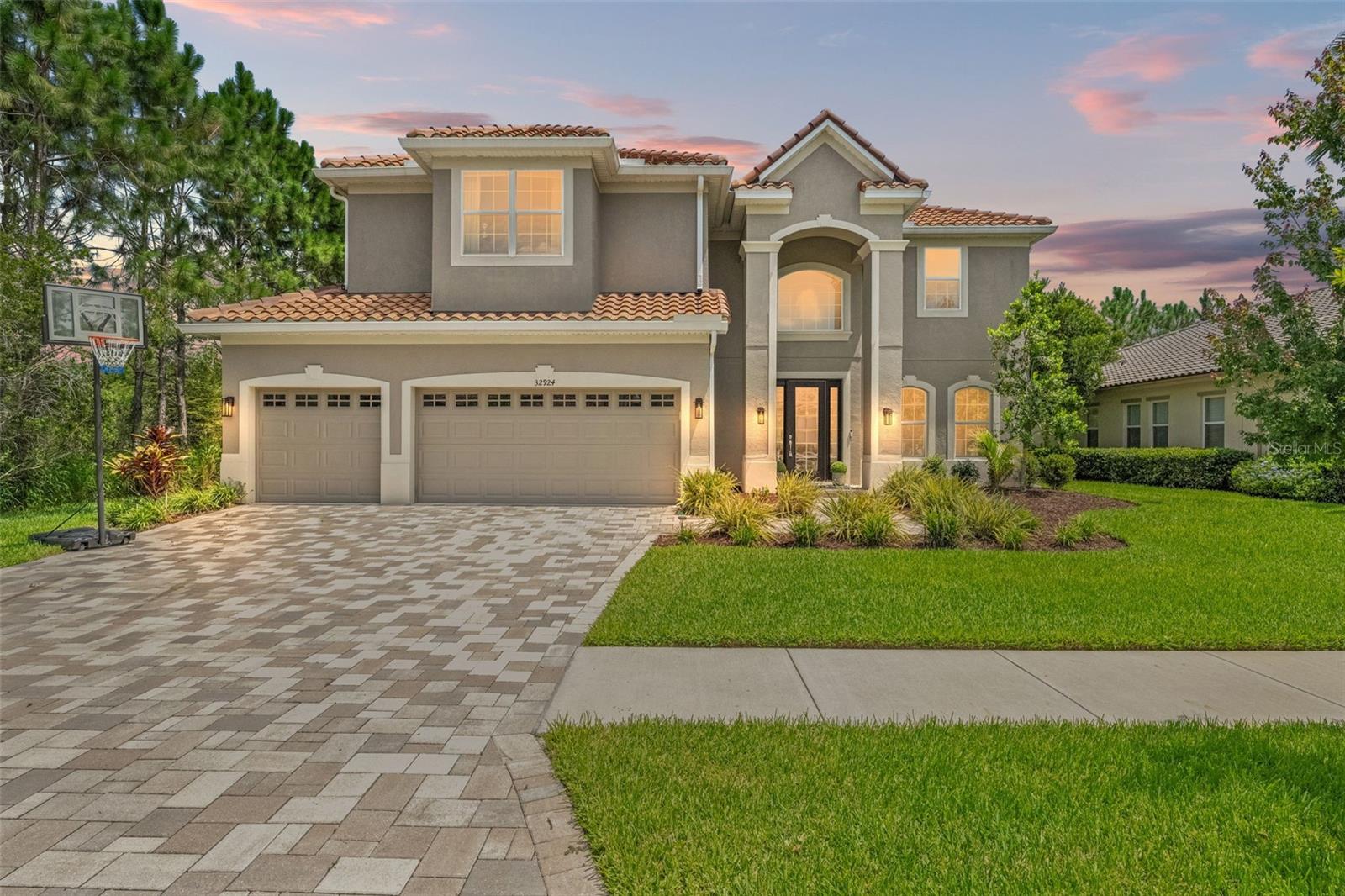 32924 ESTATE GARDEN DR