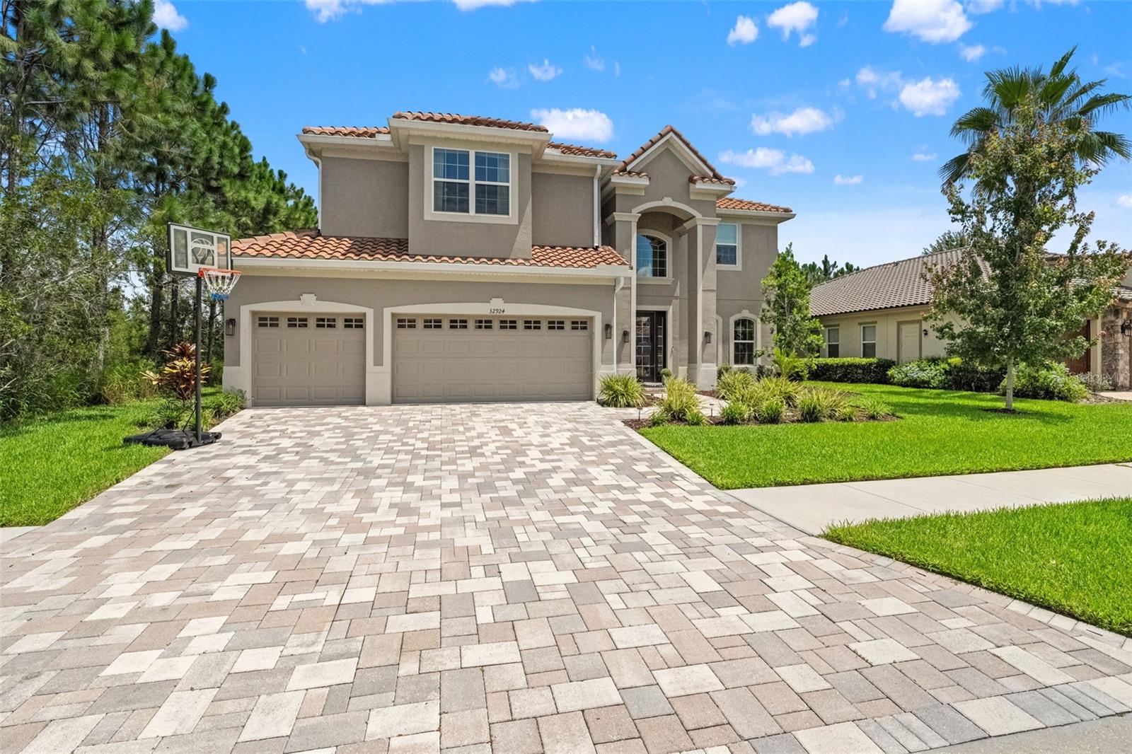 32924 ESTATE GARDEN DR