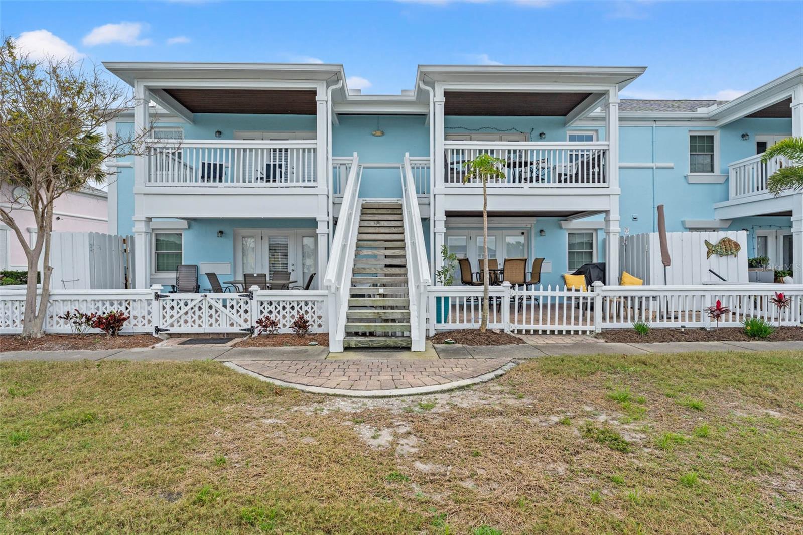 209 SEAHORSE DR SE #D