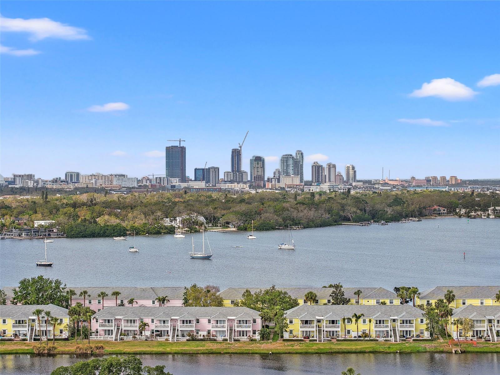 209 SEAHORSE DR SE #D