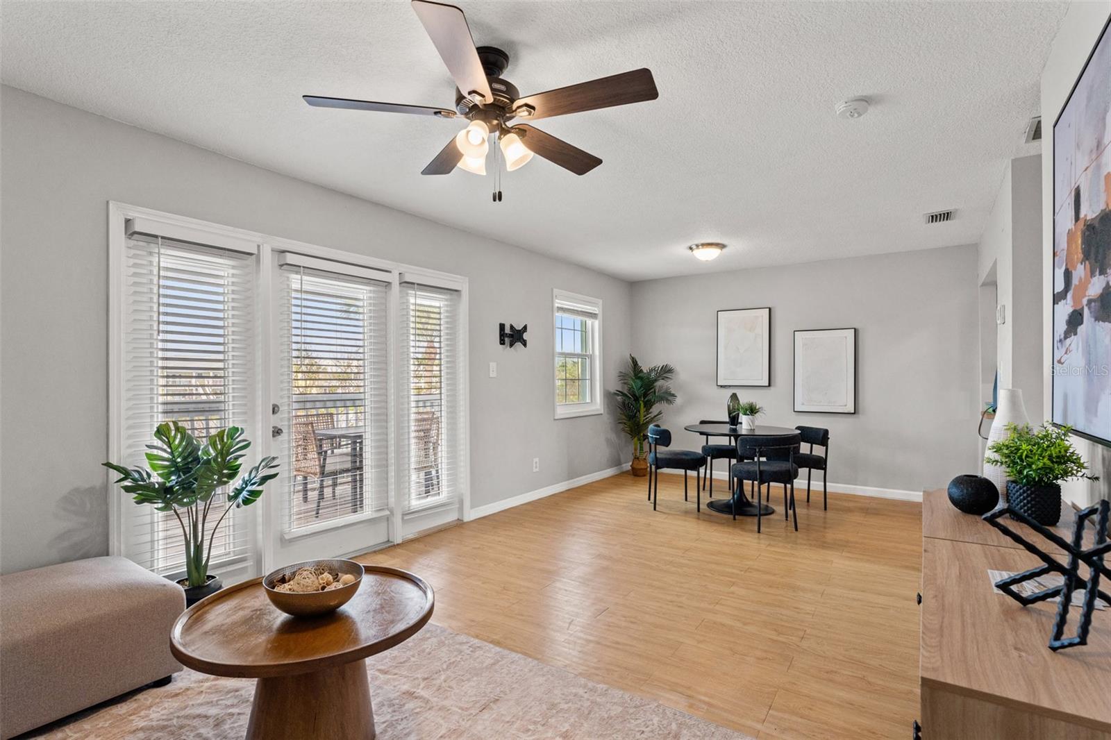 209 SEAHORSE DR SE #D