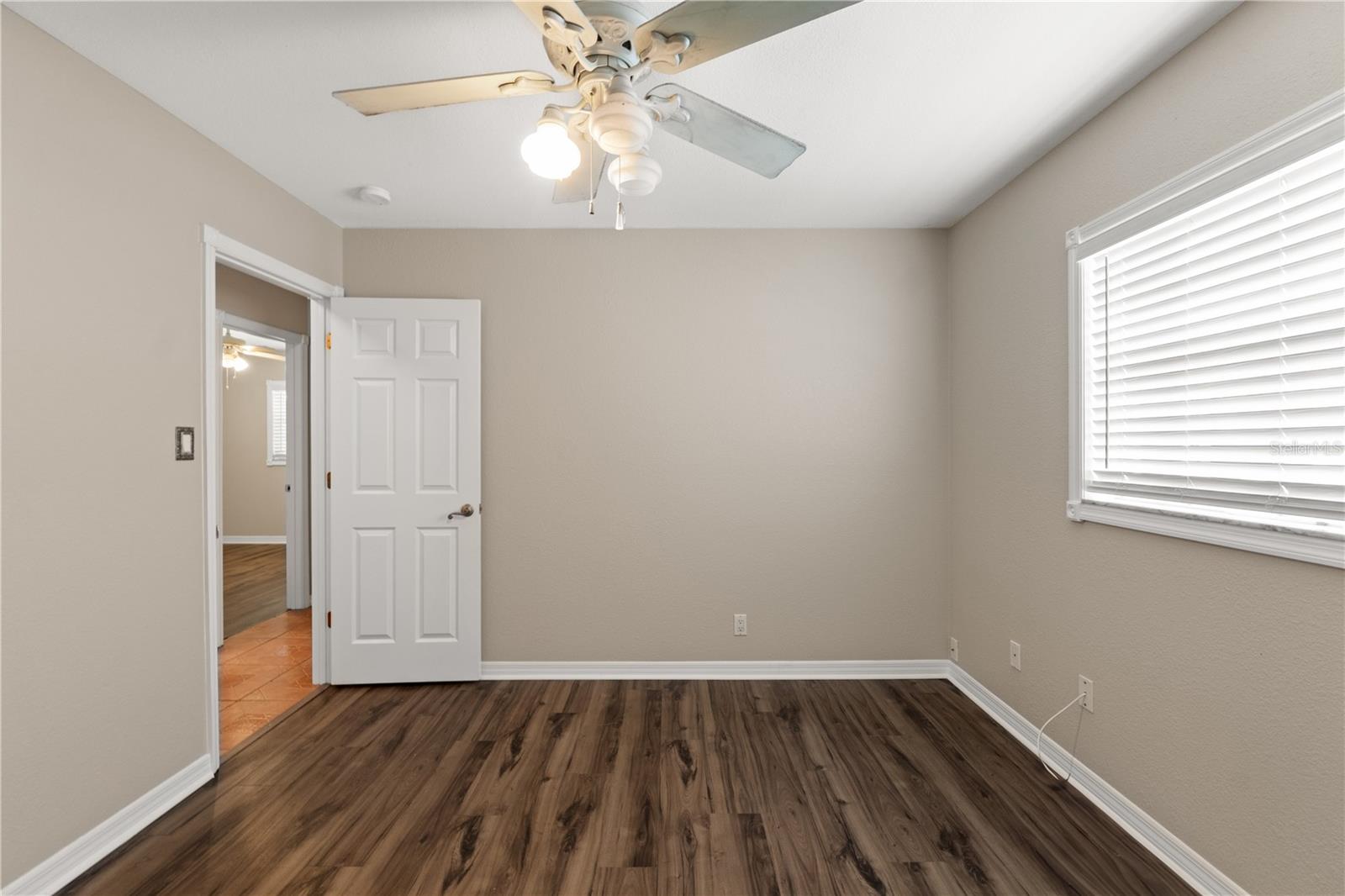 3015 W KATHLEEN ST