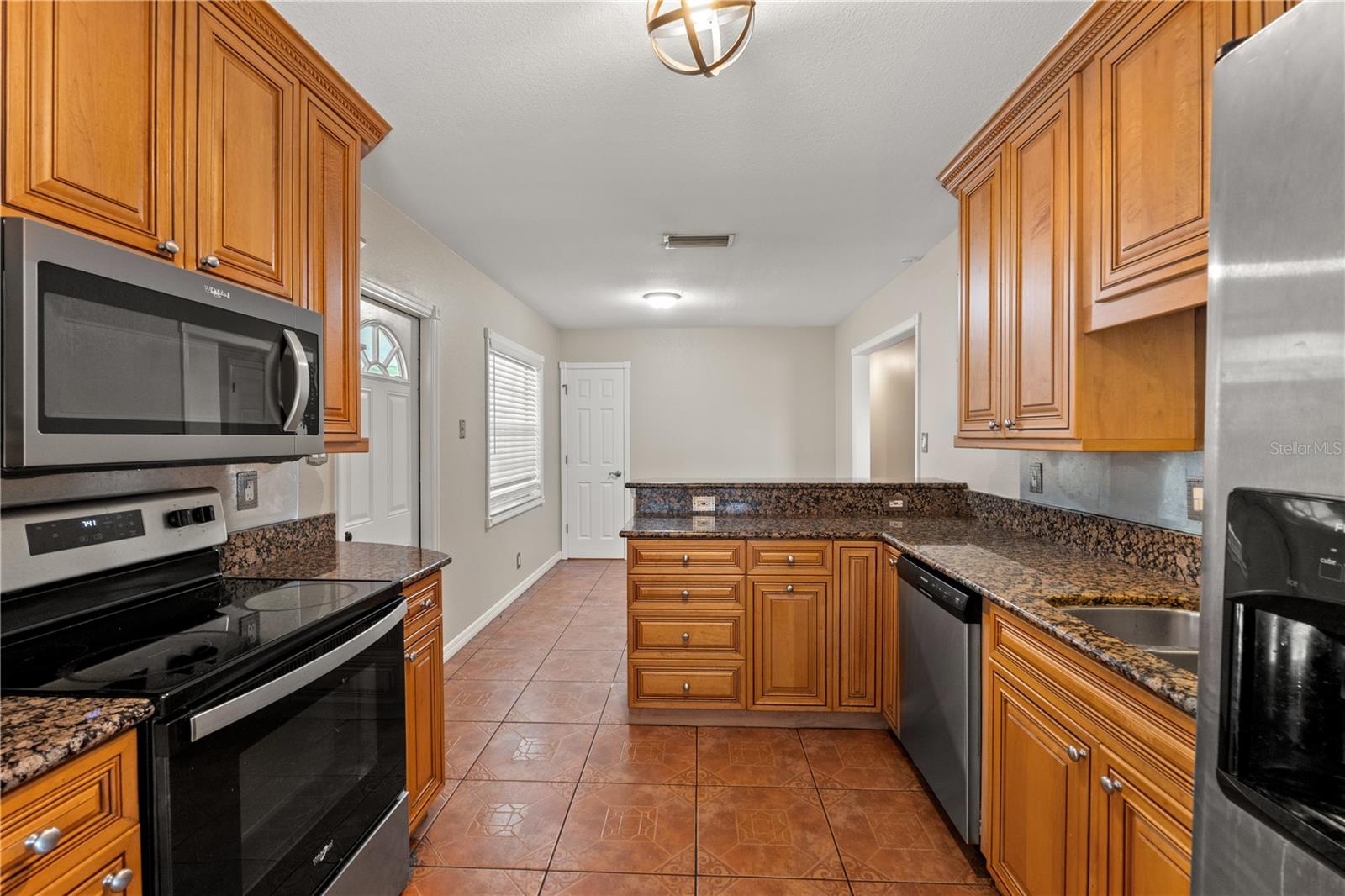 3015 W KATHLEEN ST