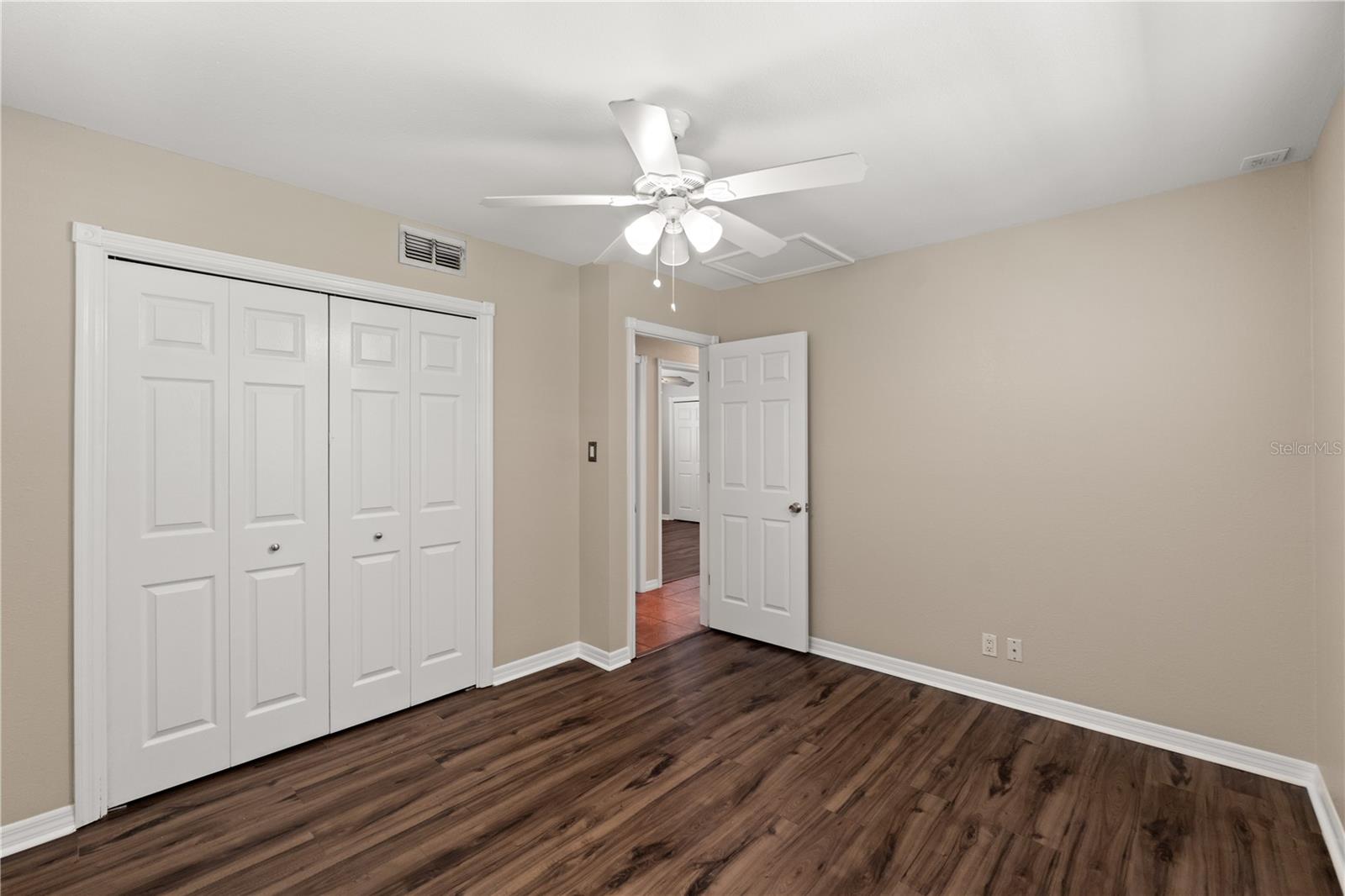 3015 W KATHLEEN ST