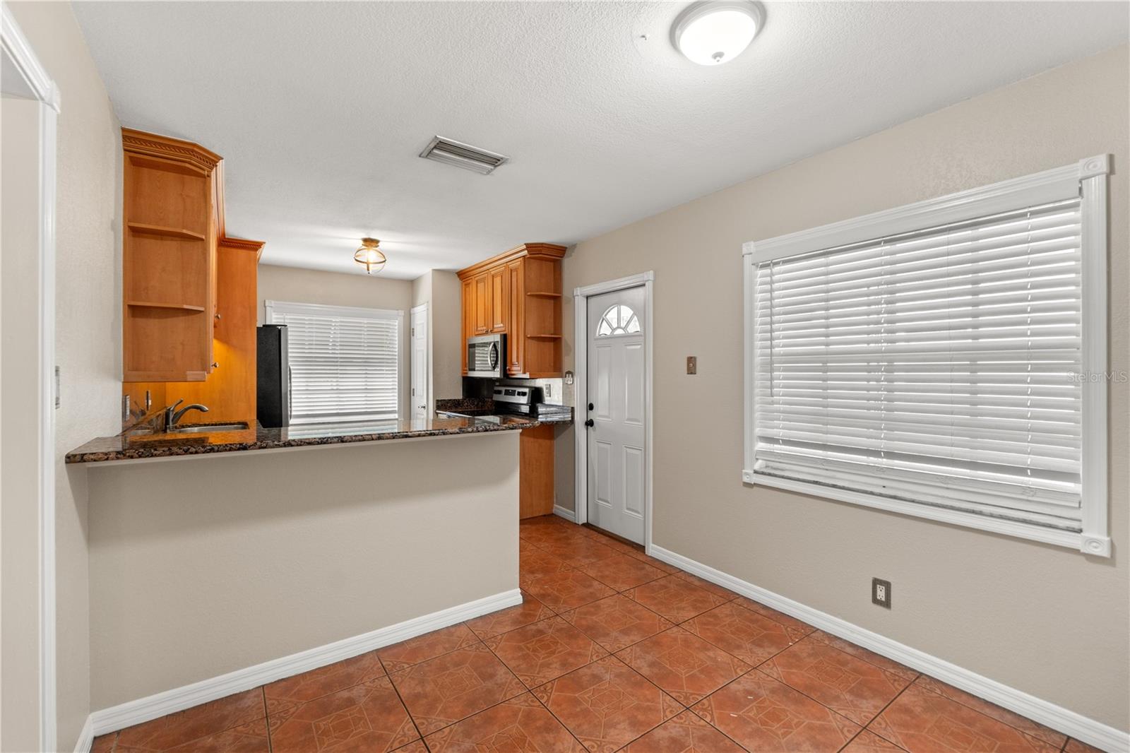 3015 W KATHLEEN ST