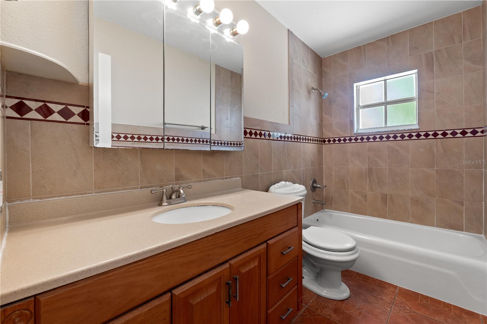 3015 W KATHLEEN ST