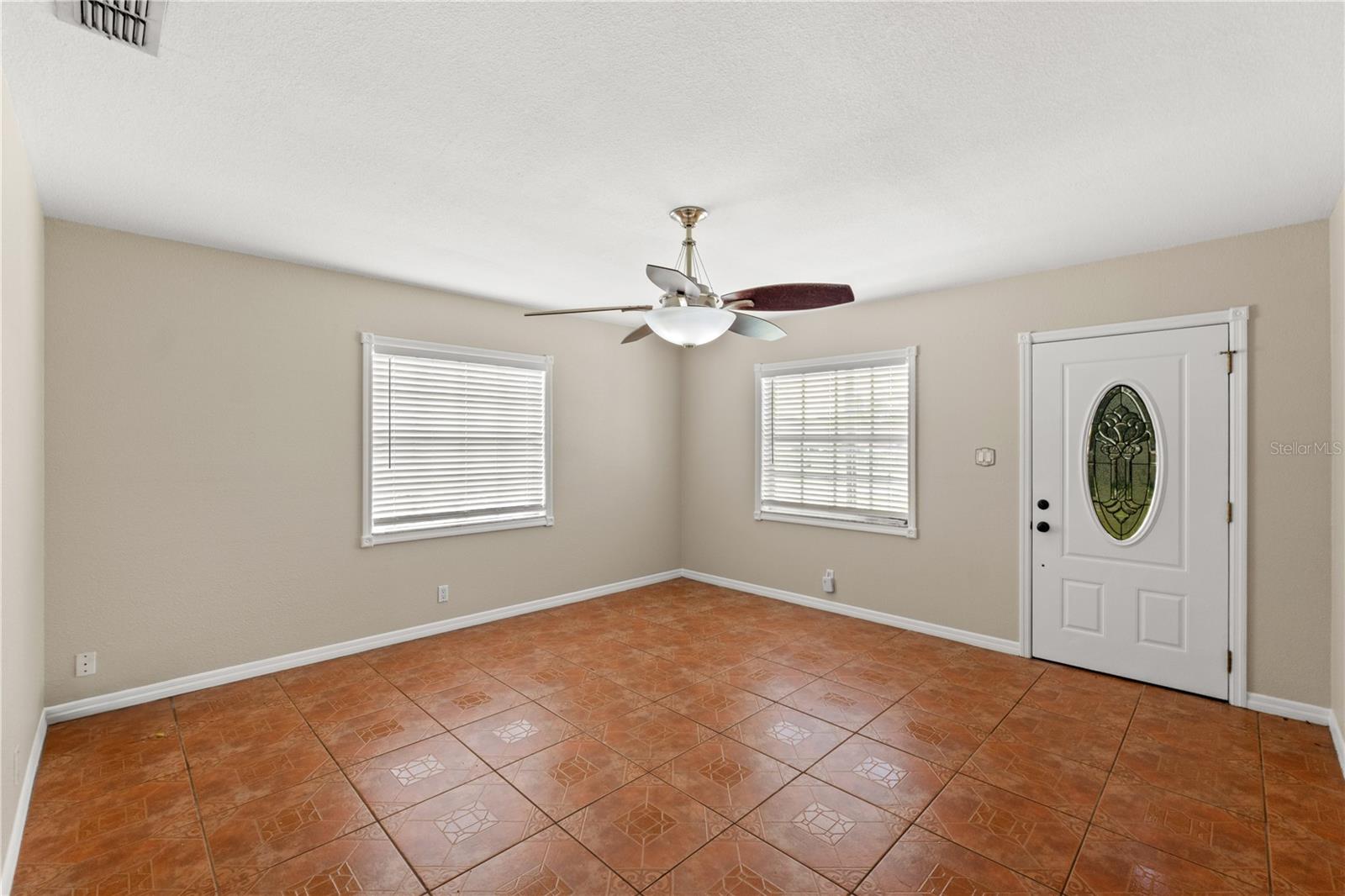 3015 W KATHLEEN ST
