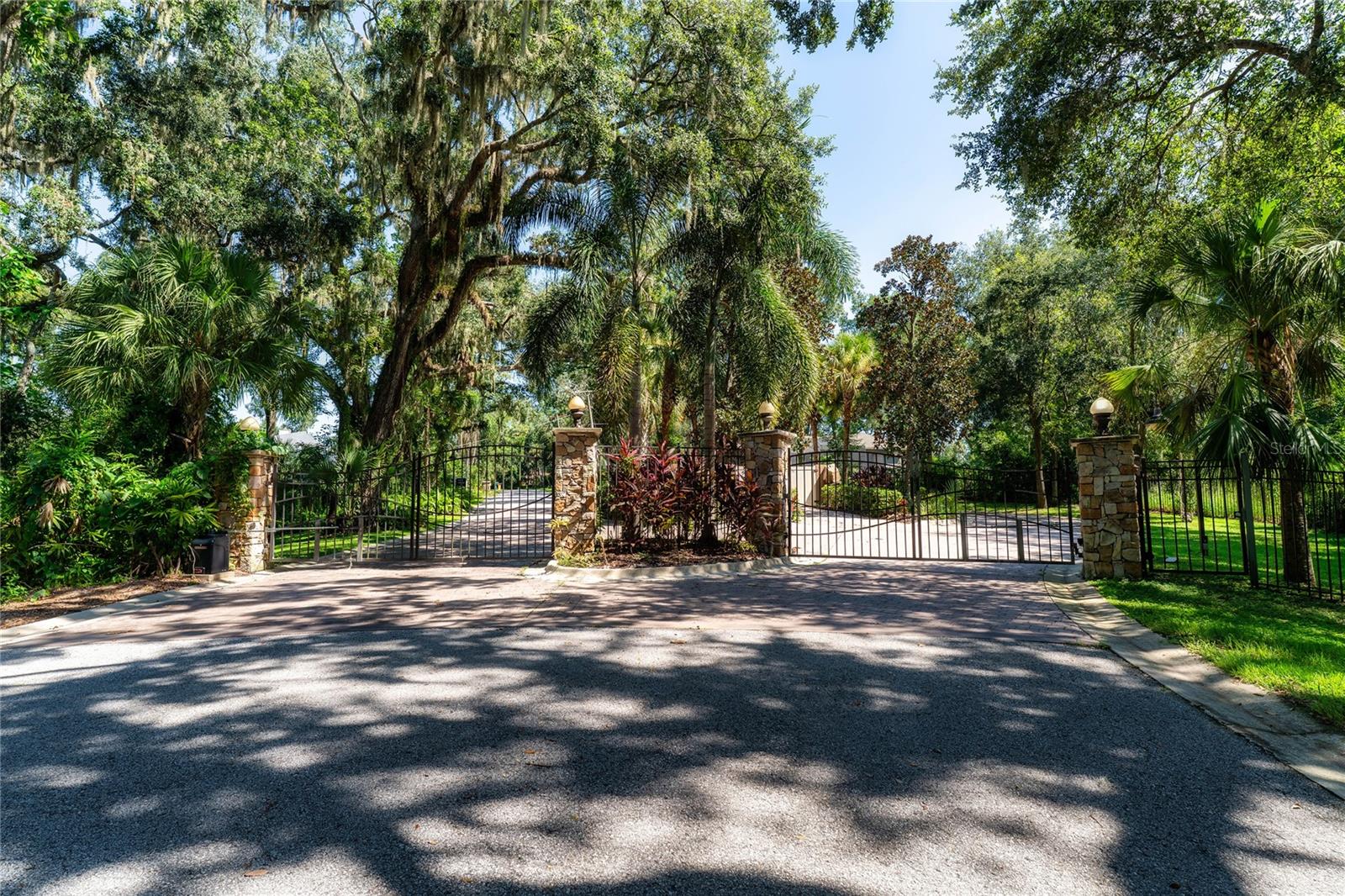 4706 RAMBLING RIVER RD