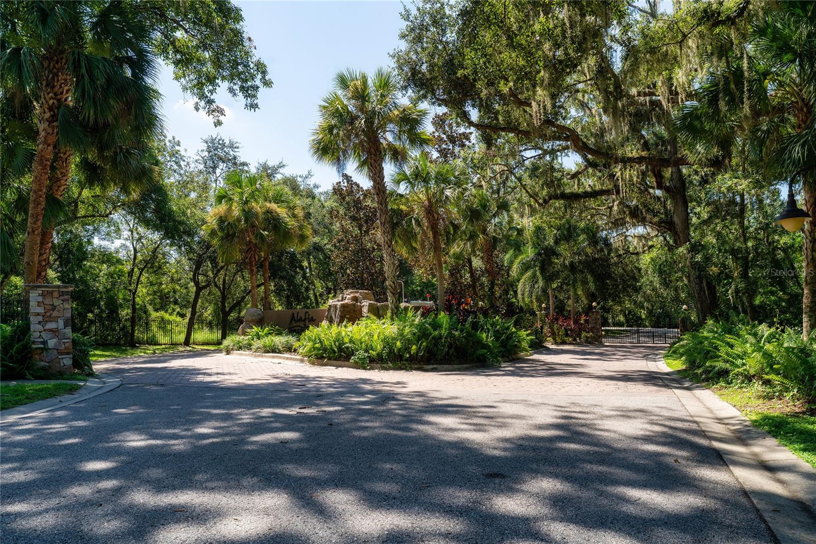 4710 RAMBLING RIVER RD