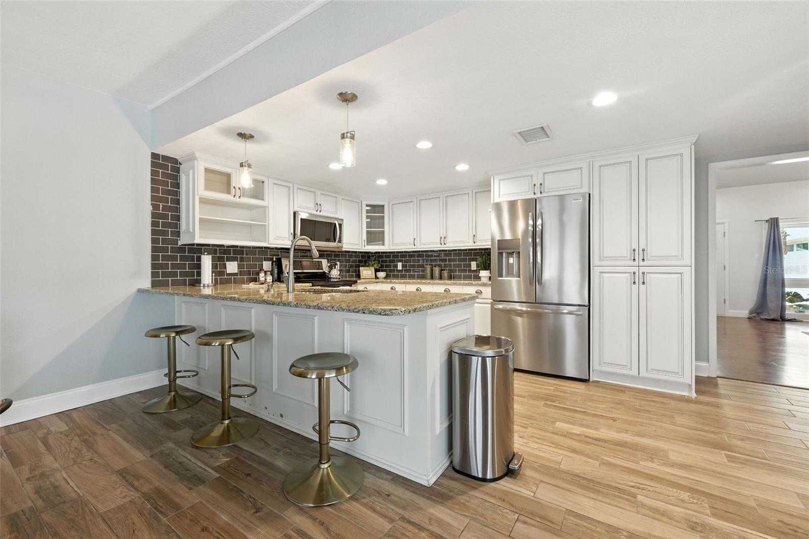 6109 SCHOONER WAY