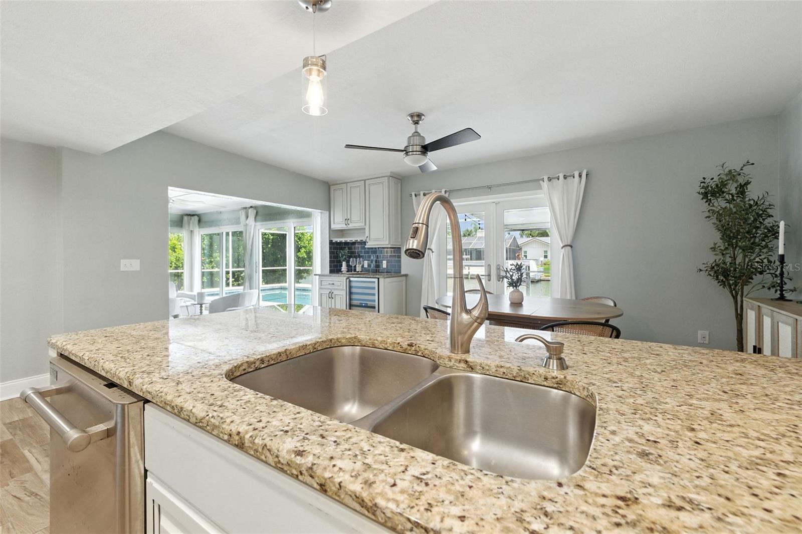 6109 SCHOONER WAY