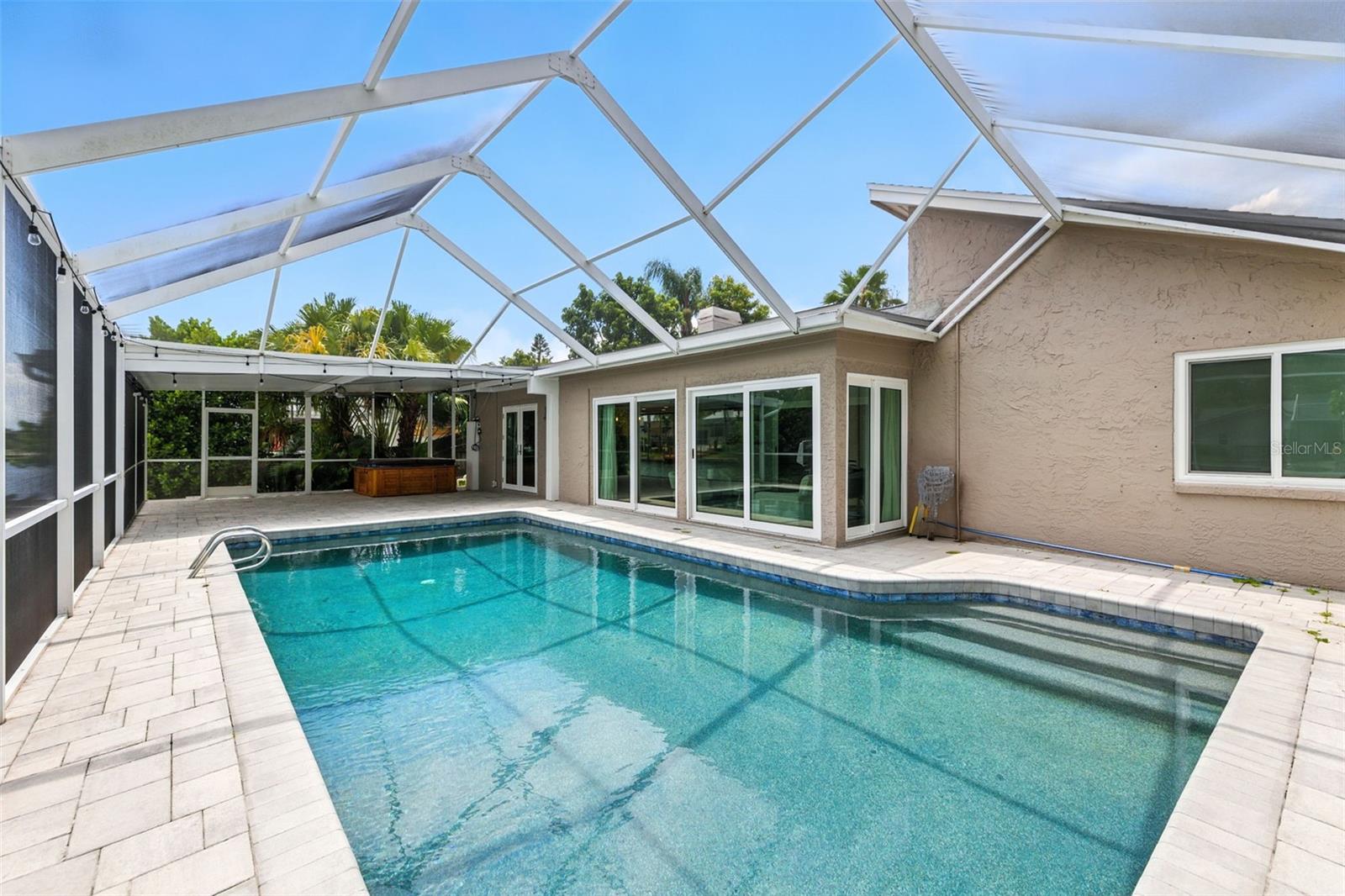 6109 SCHOONER WAY