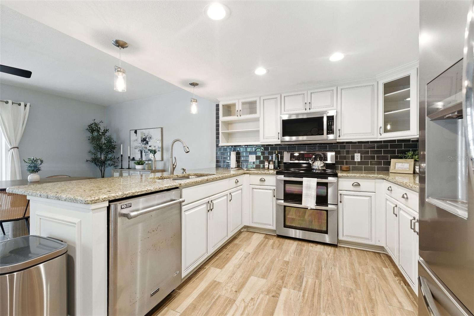 6109 SCHOONER WAY