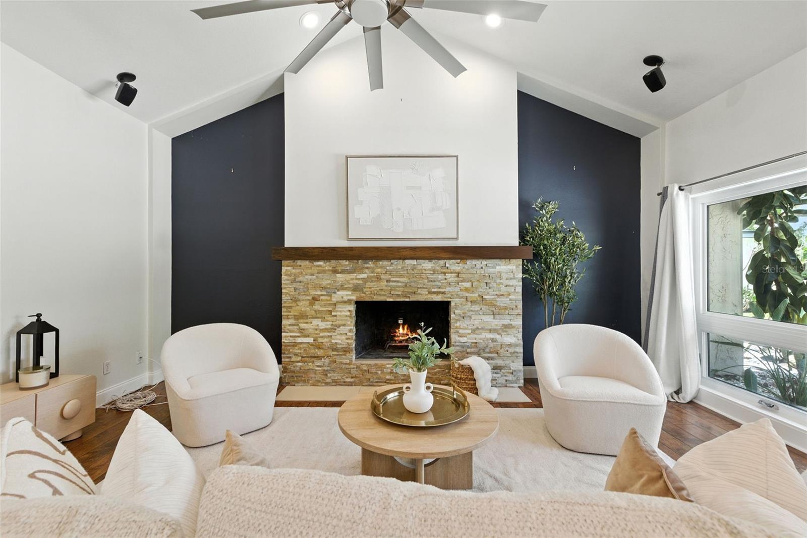 6109 SCHOONER WAY