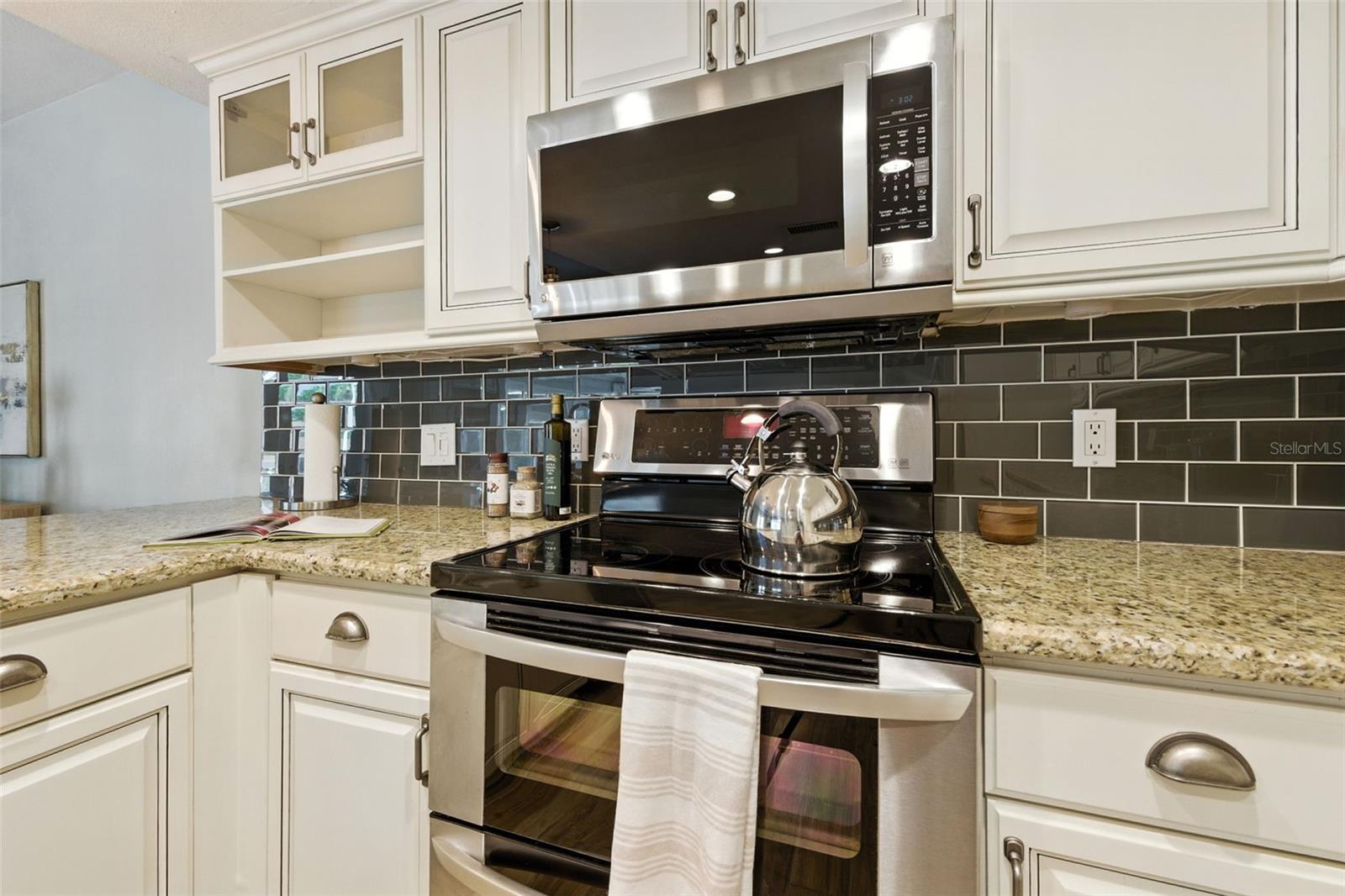 6109 SCHOONER WAY