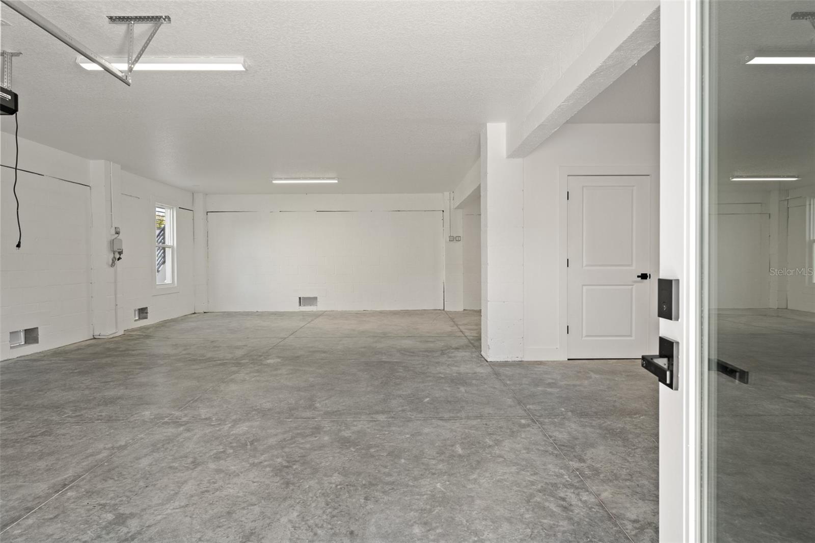 3447 PALOMETA DR