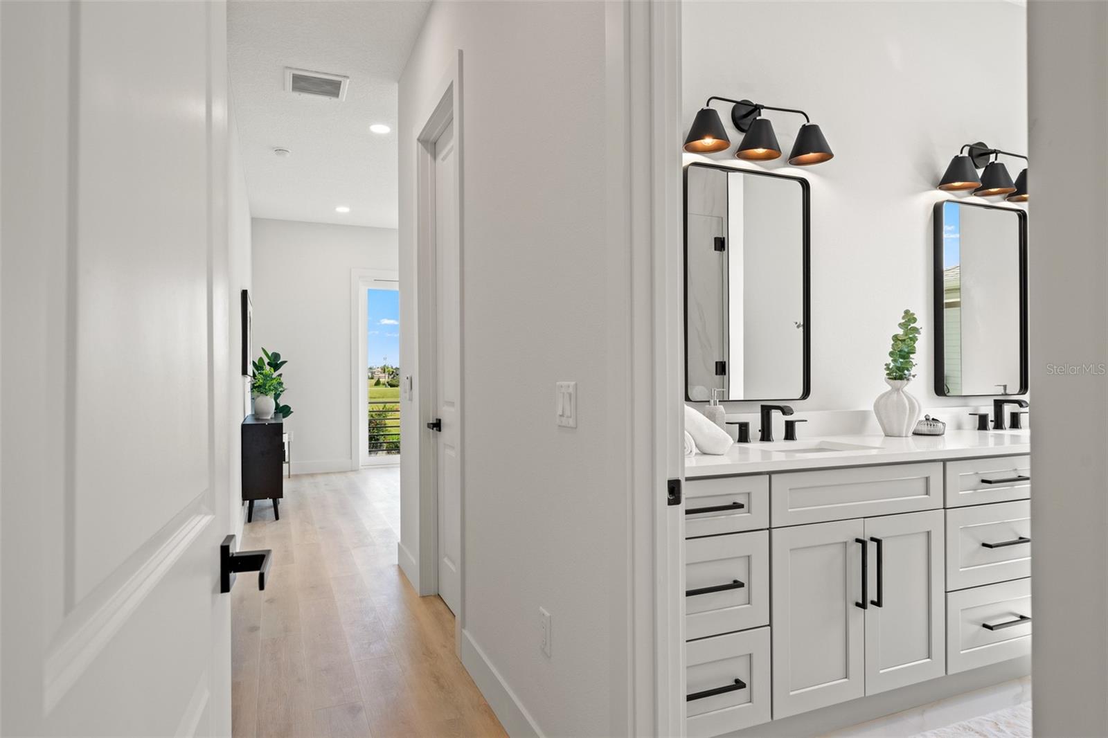 3447 PALOMETA DR